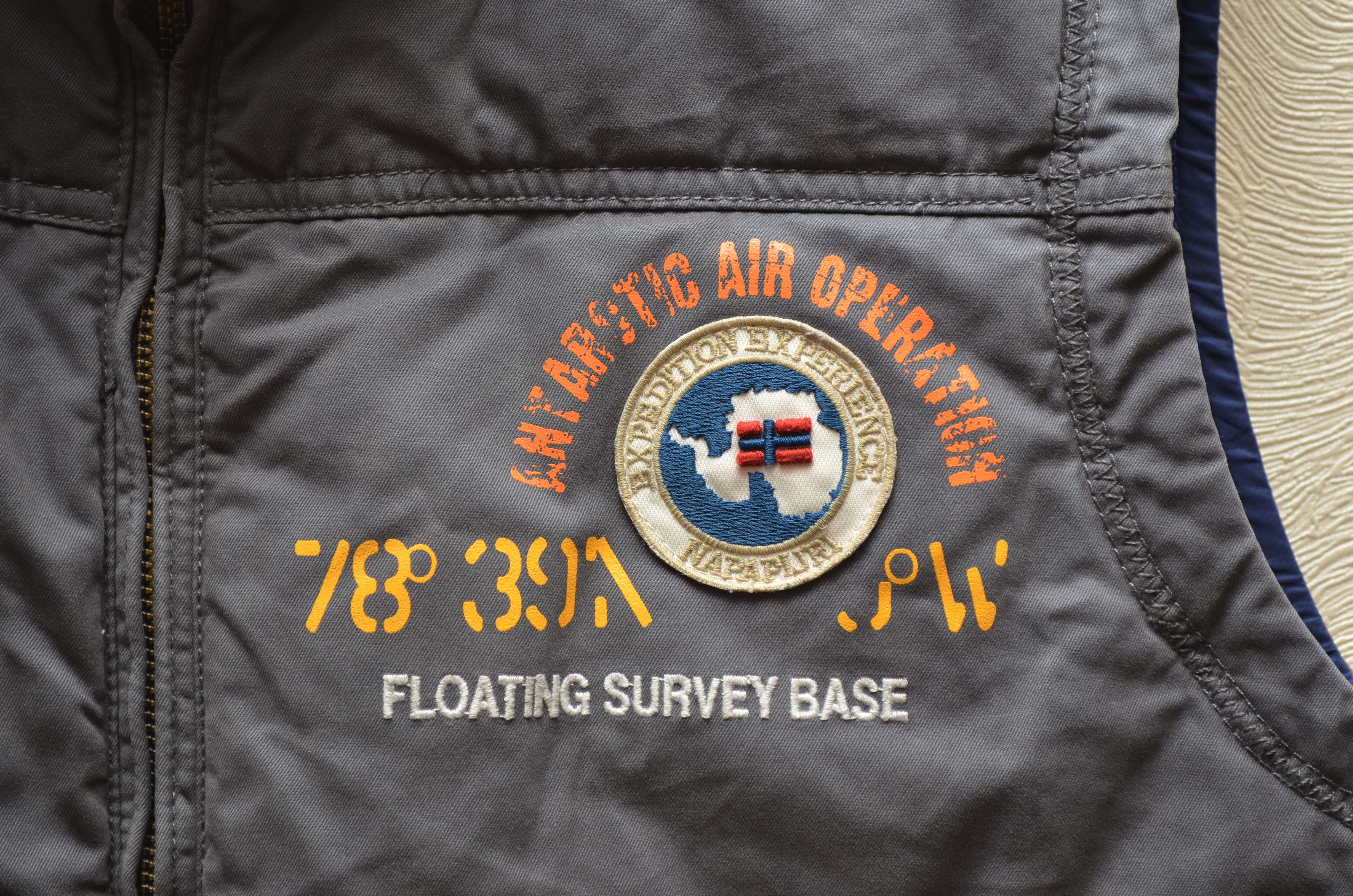 Designer × Napapijri Napapijri Anarctic Air Operation Down Vest Size XL Grey Size US XL / EU 56 / 4 - 3 Thumbnail