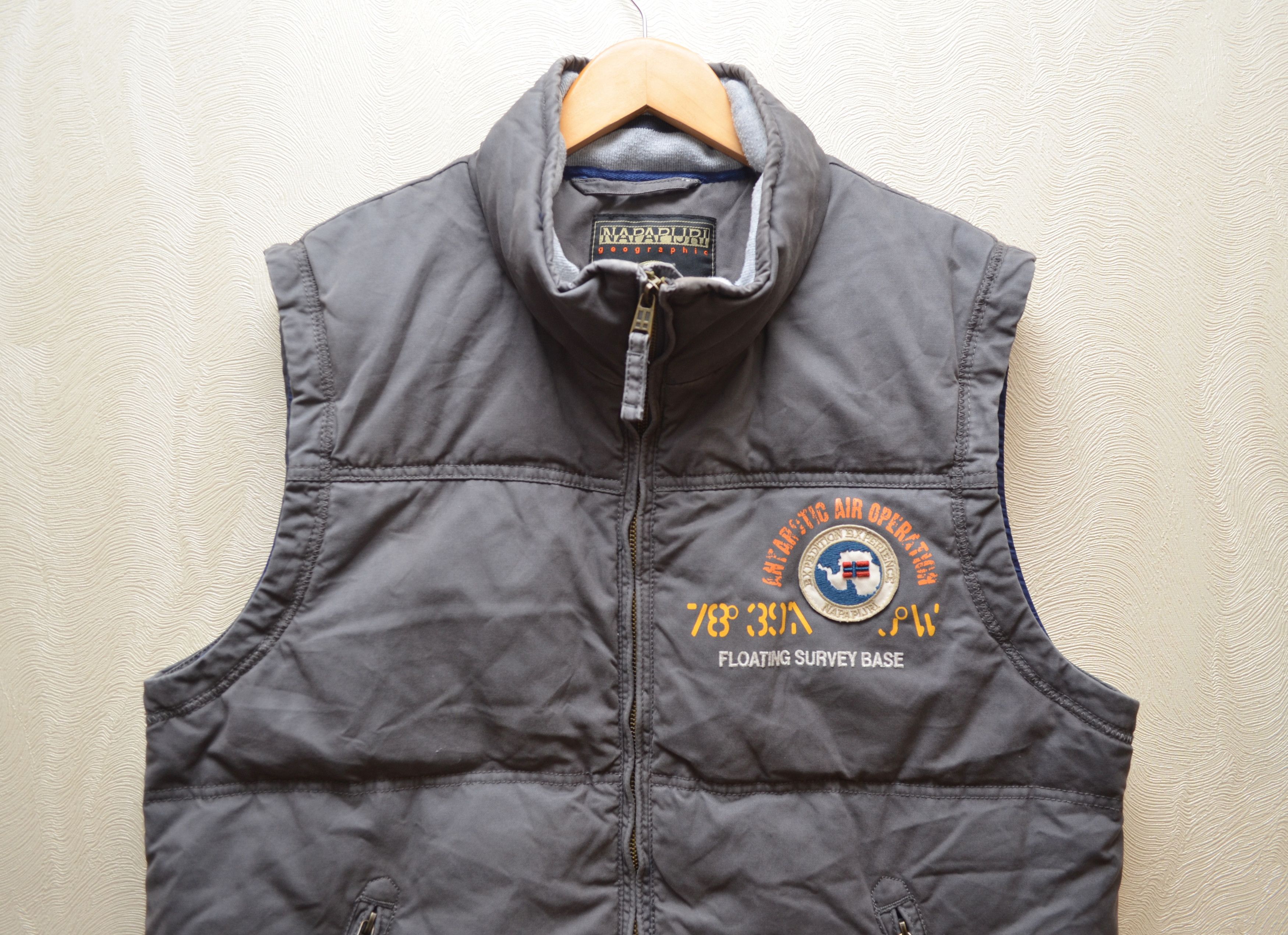 Designer × Napapijri Napapijri Anarctic Air Operation Down Vest Size XL Grey Size US XL / EU 56 / 4 - 2 Thumbnail