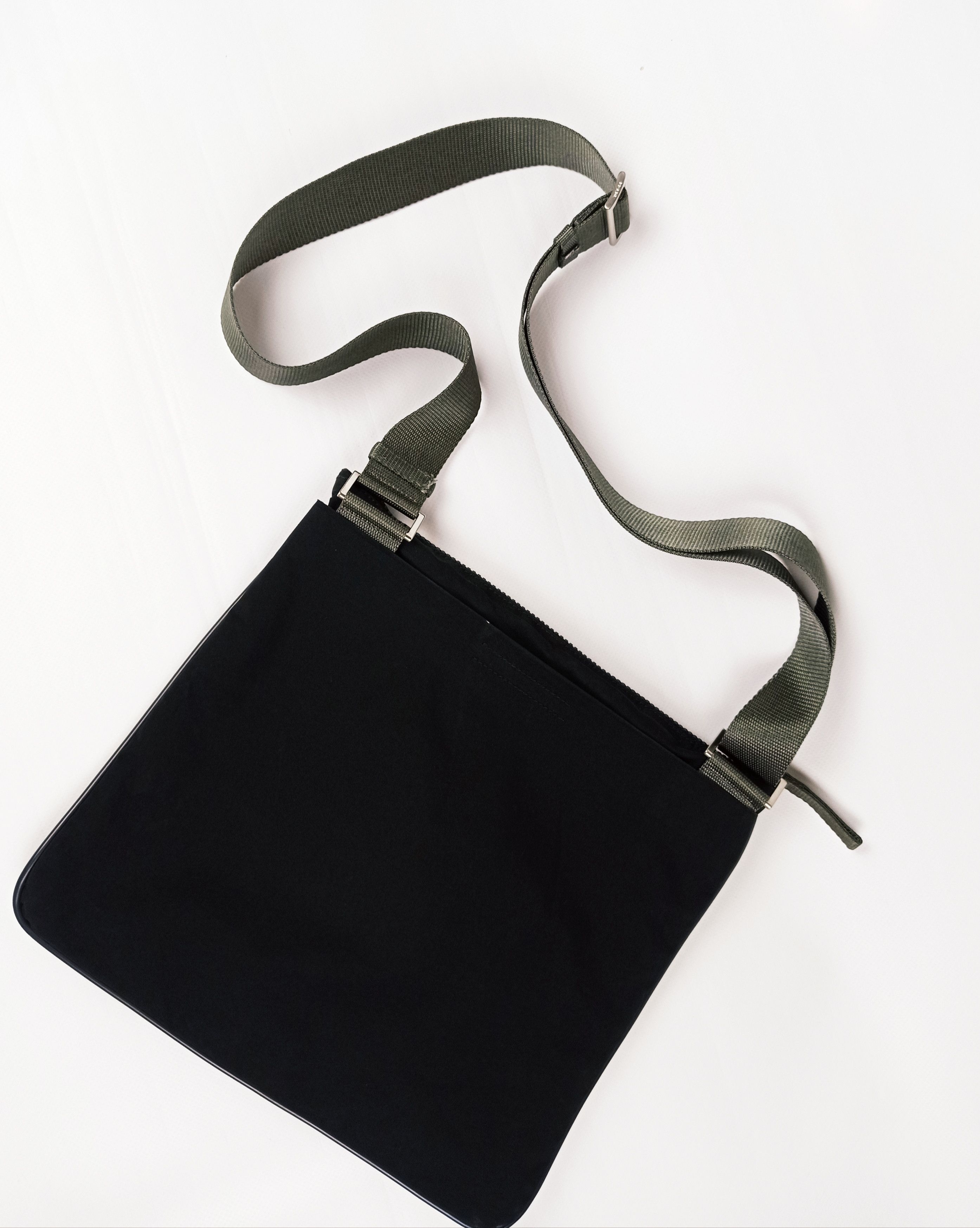 Prada SS2003 Prada “Red Stripe” Shoulder Crossbody Sport Tech Bag Size ONE SIZE - 7 Thumbnail
