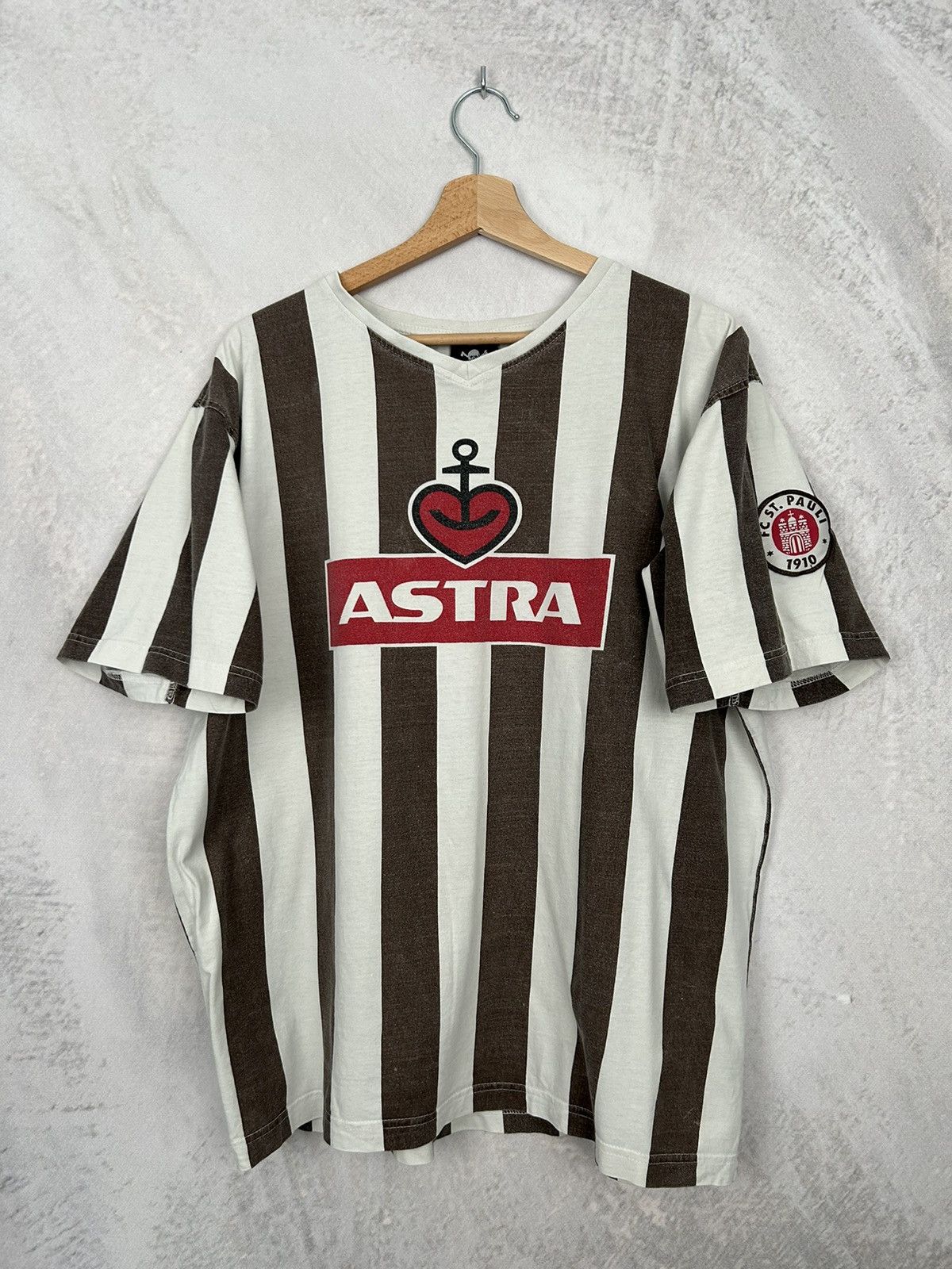 image of Soccer Jersey x Vintage St. Pauli Ultras Astra Soccer Football Jersey Retro in Brown (Size XL)