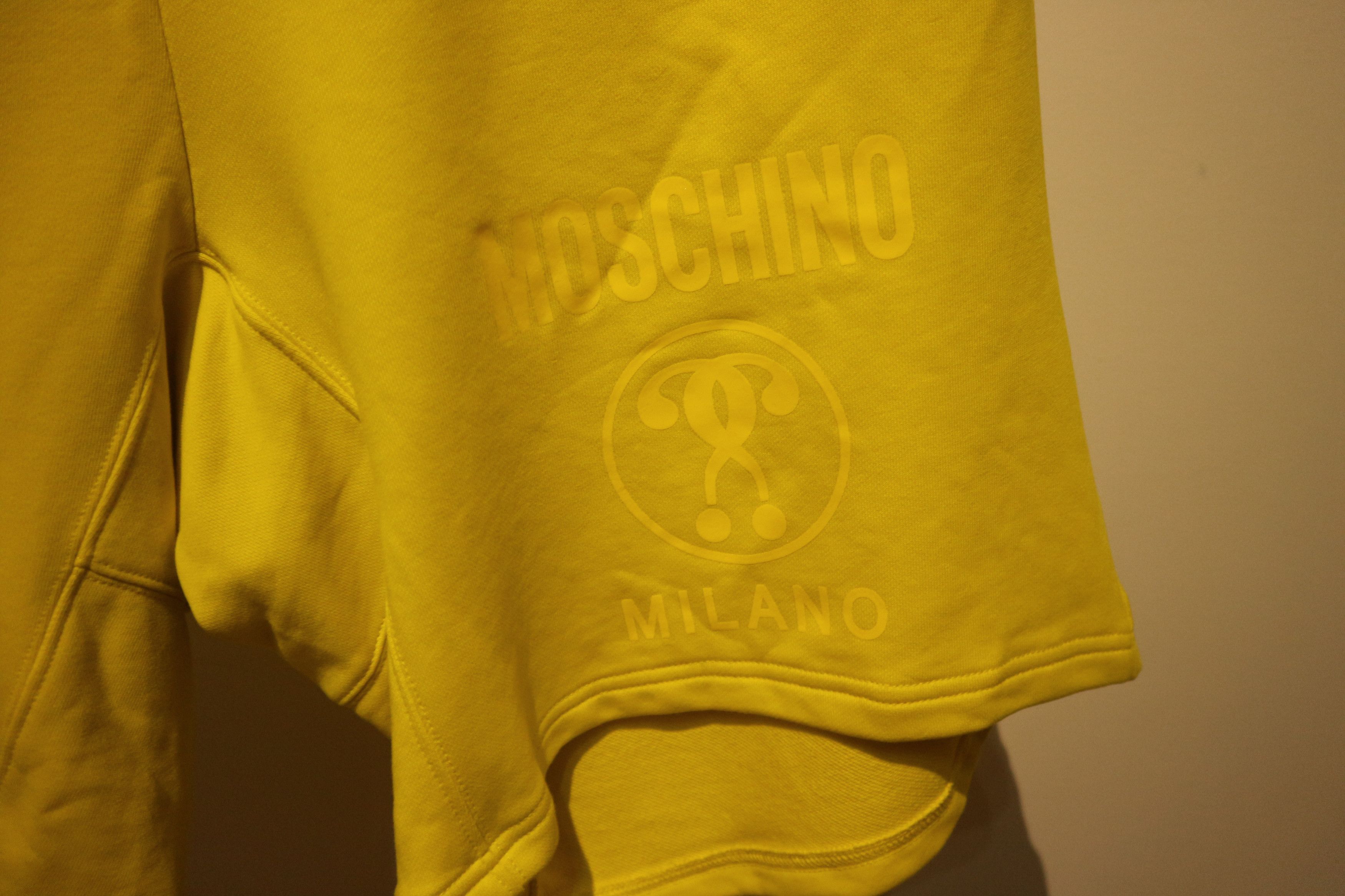 Moschino logo print oversized shorts Size US 34 / EU 50 - 3 Thumbnail