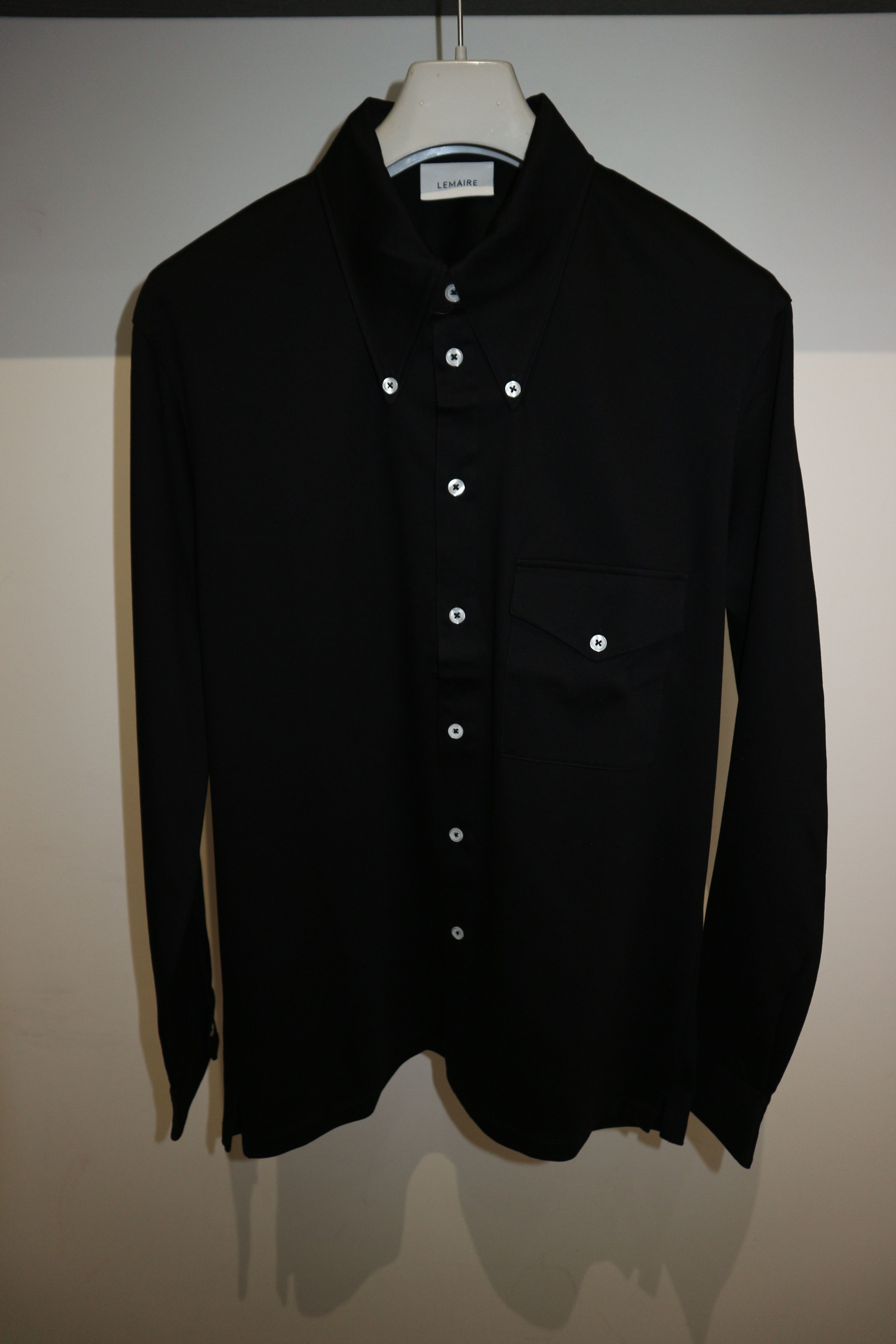 *Brand new* wooven cotton shirt size M