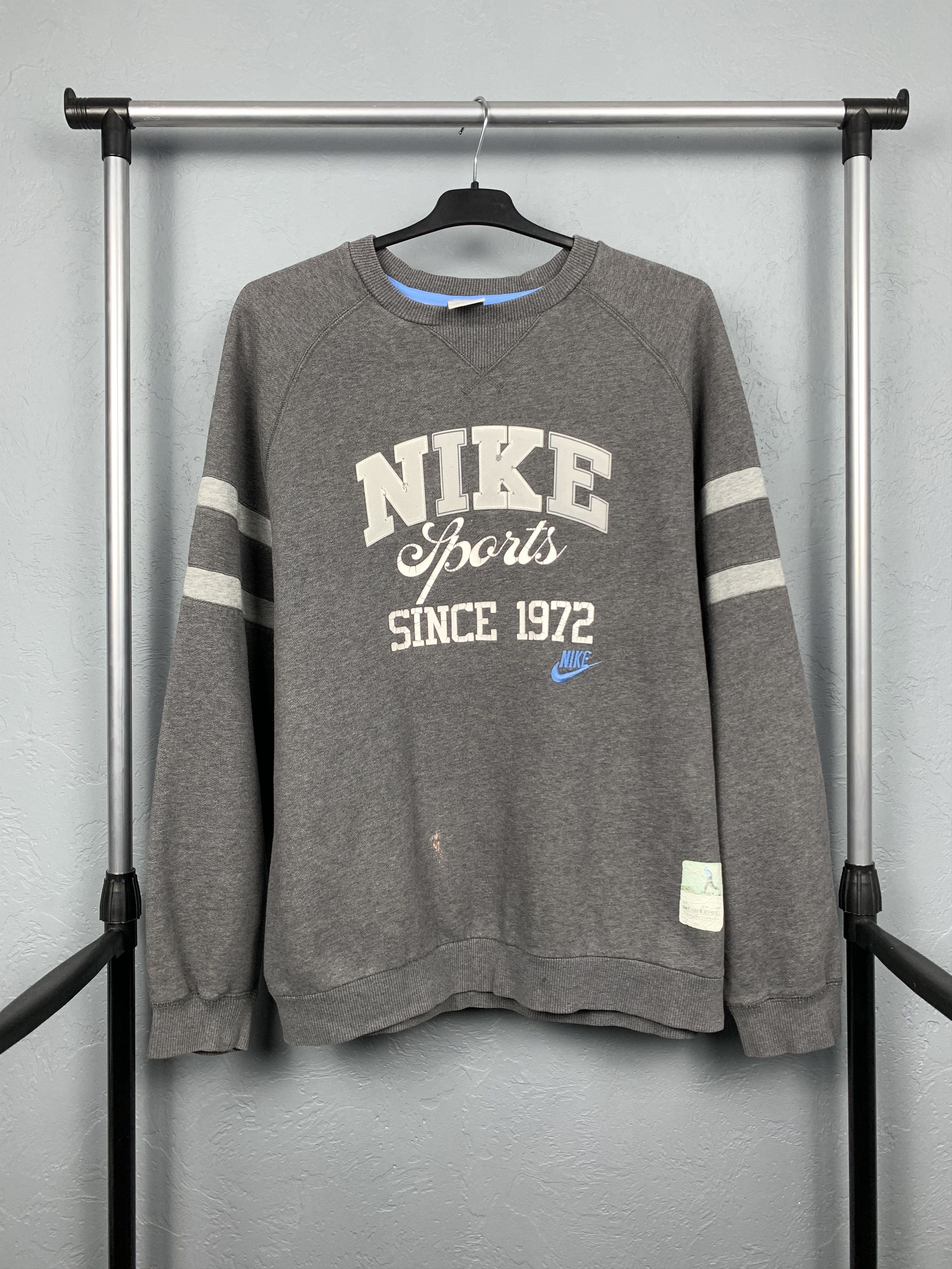 Nike Nike Vintage Mens Big Logo Sweatshirt Y2K Size US L / EU 52-54 / 3 - 1 Thumbnail
