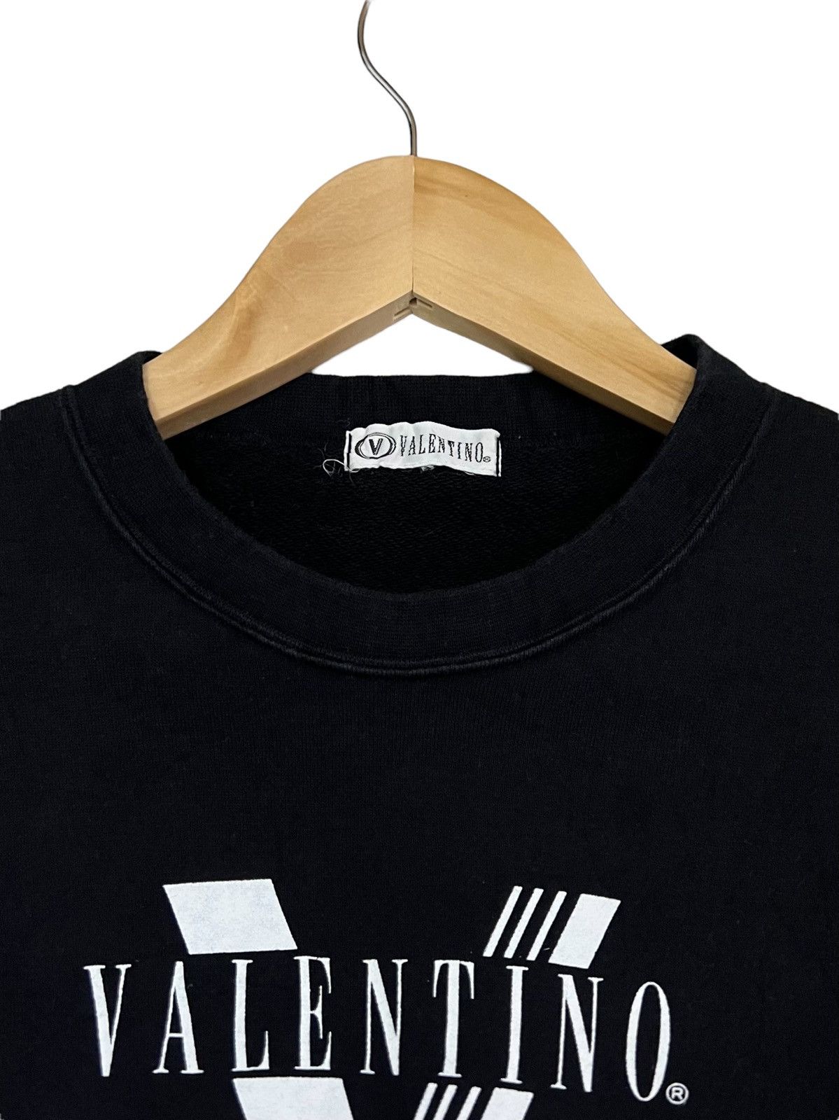 Gianni Valentino × Giovanni Valentino × Valentino 🔥LAST PRICE🔥VINTAGE VALENTINO CENTER BIG SPELLOUT SWEATSHIRT Size US L / EU 52-54 / 3 - 4 Thumbnail