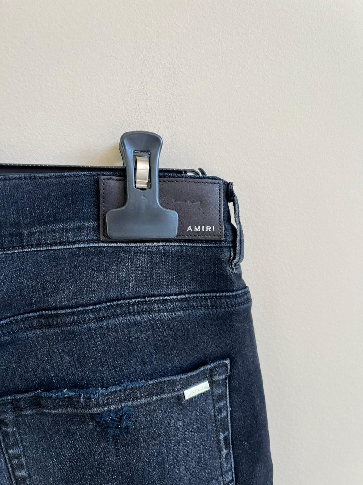 Amiri FITS LIKE 32 / Watercolor Logo Jean in Aged Black Color Size US 36 / EU 52 - 17 Thumbnail