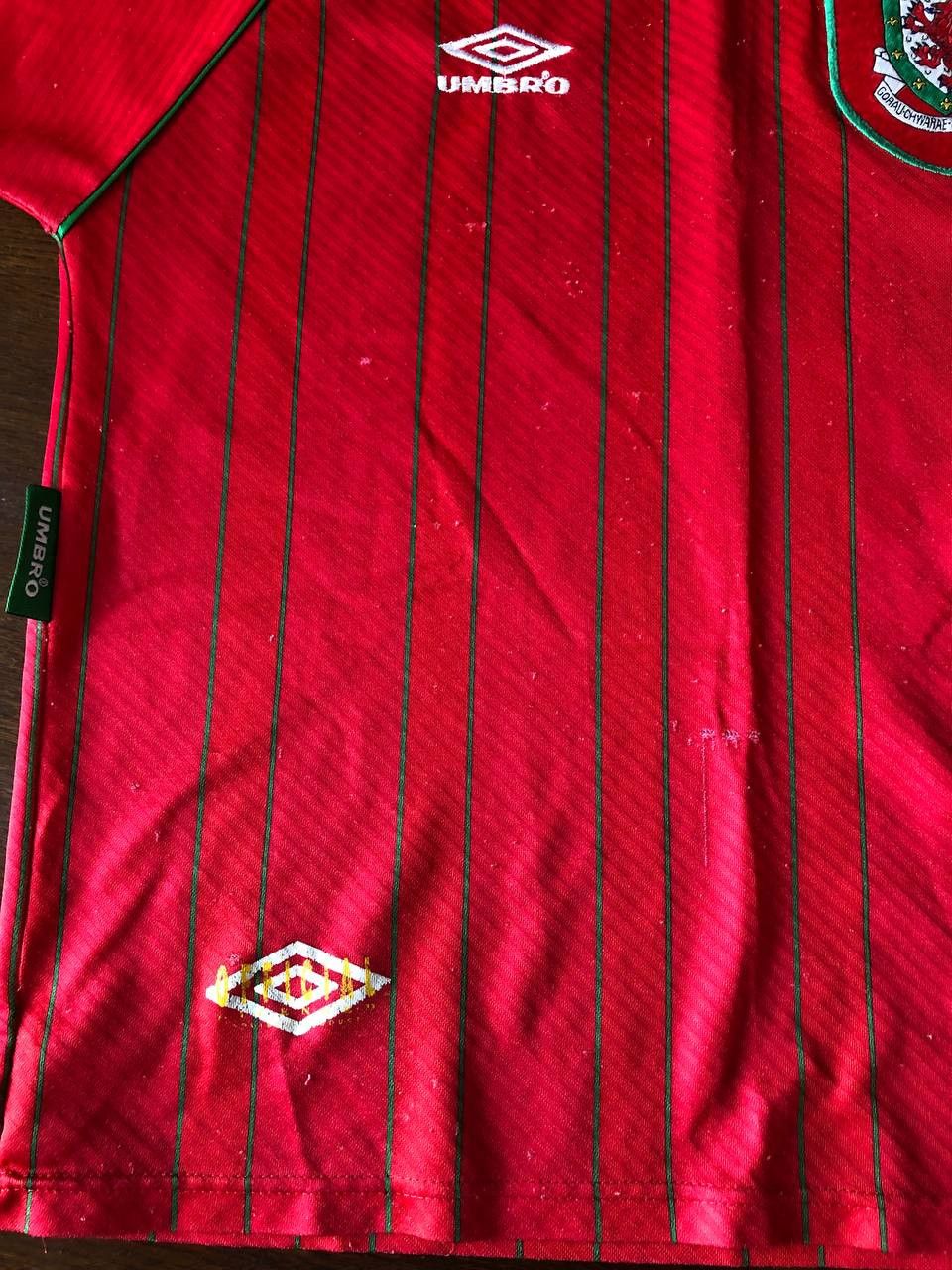 Umbro VINTAGE WALES NATIONAL 1994/1996 FOOTBALL UMBRO JERSEY Size US M / EU 48-50 / 2 - 9 Thumbnail