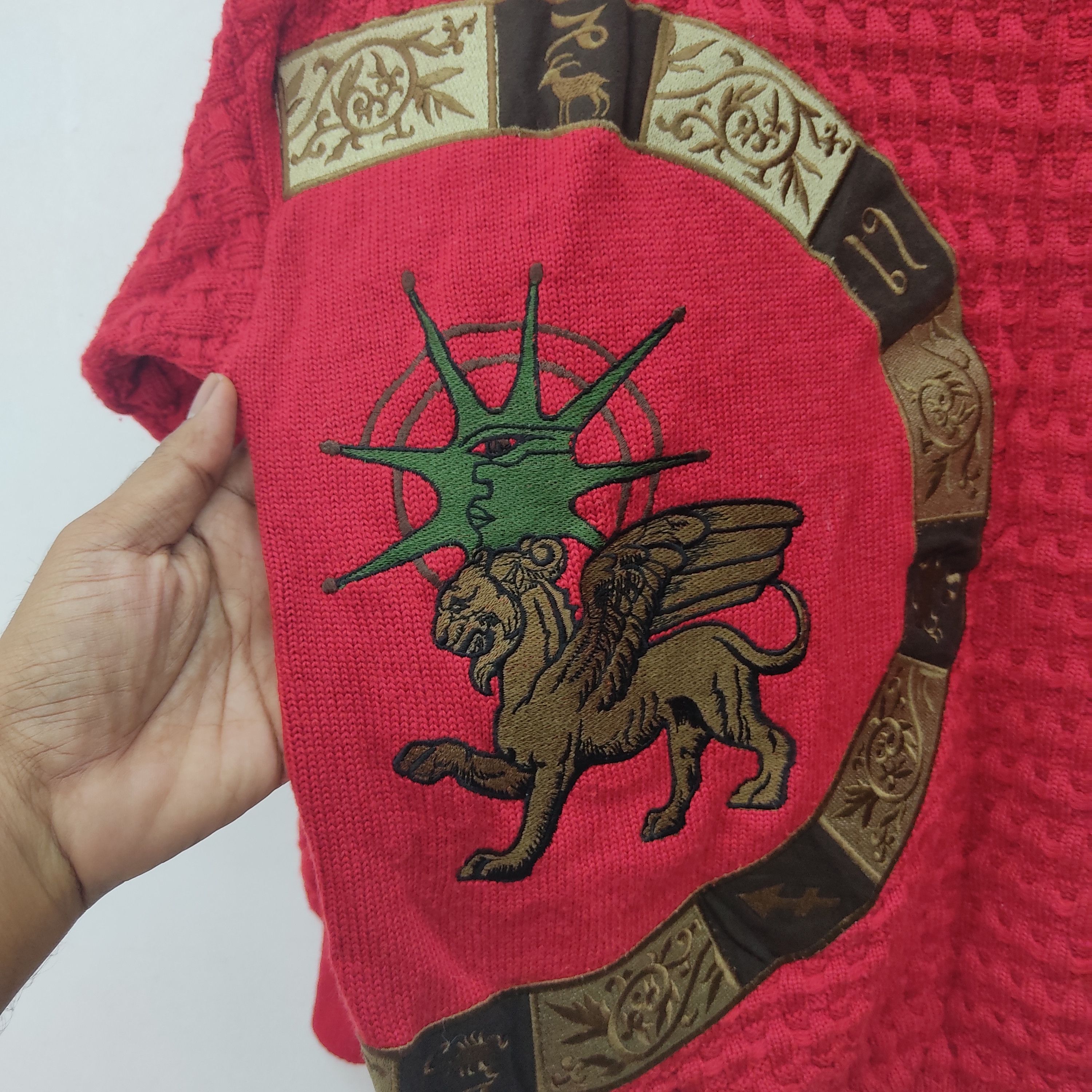 Japanese Brand × Other Lion With Wing And Sun Embroidered Red Knitwear Jumper Size L / US 10 / IT 46 - 8 Thumbnail