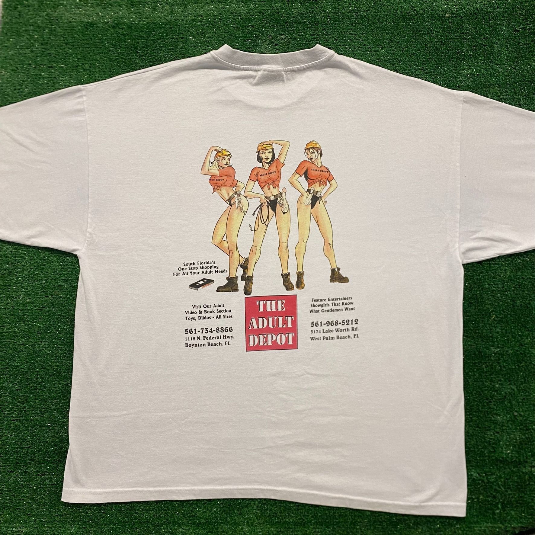 Vintage XXX Adult Sex Toys Vintage 90s Vulgar T-Shirt Size US XL / EU 56 / 4 - 1 Thumbnail