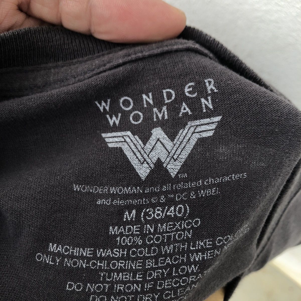 DC Comics Wonder Woman Amazing Big Print Size US M / EU 48-50 / 2 - 7 Thumbnail