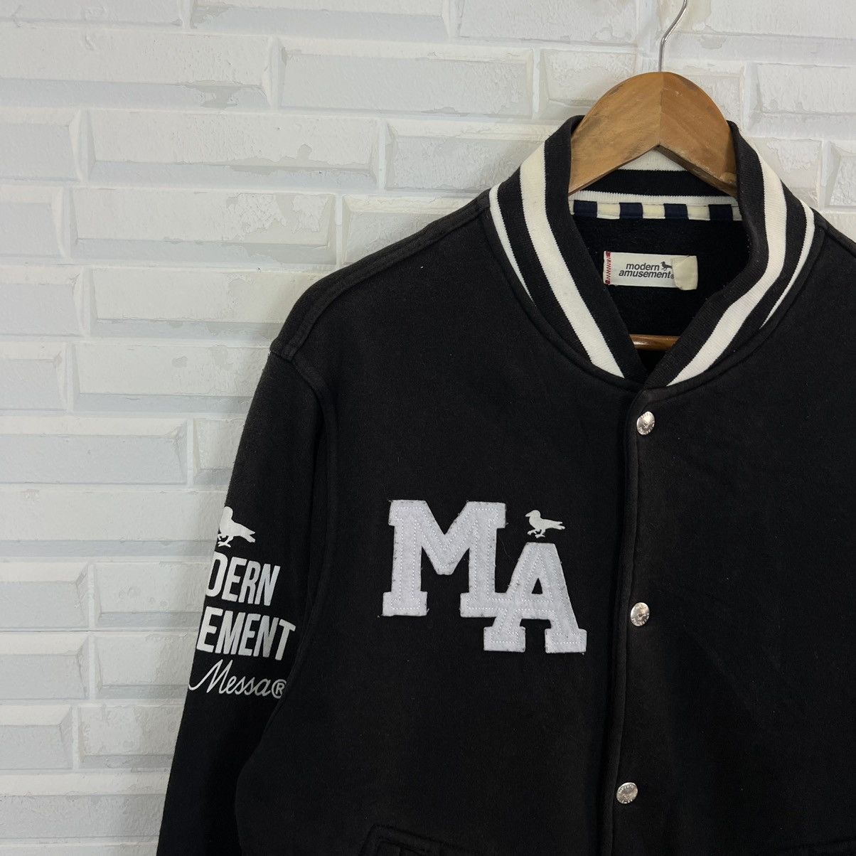 Japanese Brand VINTAGE VARSITY JACKET MODERN AMUSEMENT BIG LOGO Size US L / EU 52-54 / 3 - 5 Thumbnail