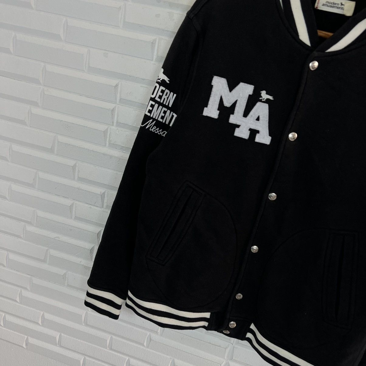 Japanese Brand VINTAGE VARSITY JACKET MODERN AMUSEMENT BIG LOGO Size US L / EU 52-54 / 3 - 4 Thumbnail