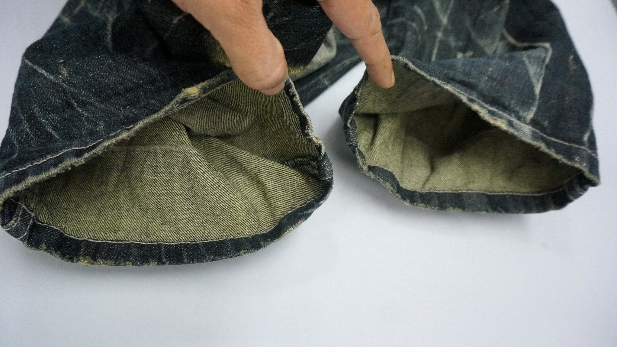 Japanese Brand NYLAUS Distressed Greenish Indigo Ripped Worn Out Jeans Size US 32 / EU 48 - 18 Thumbnail