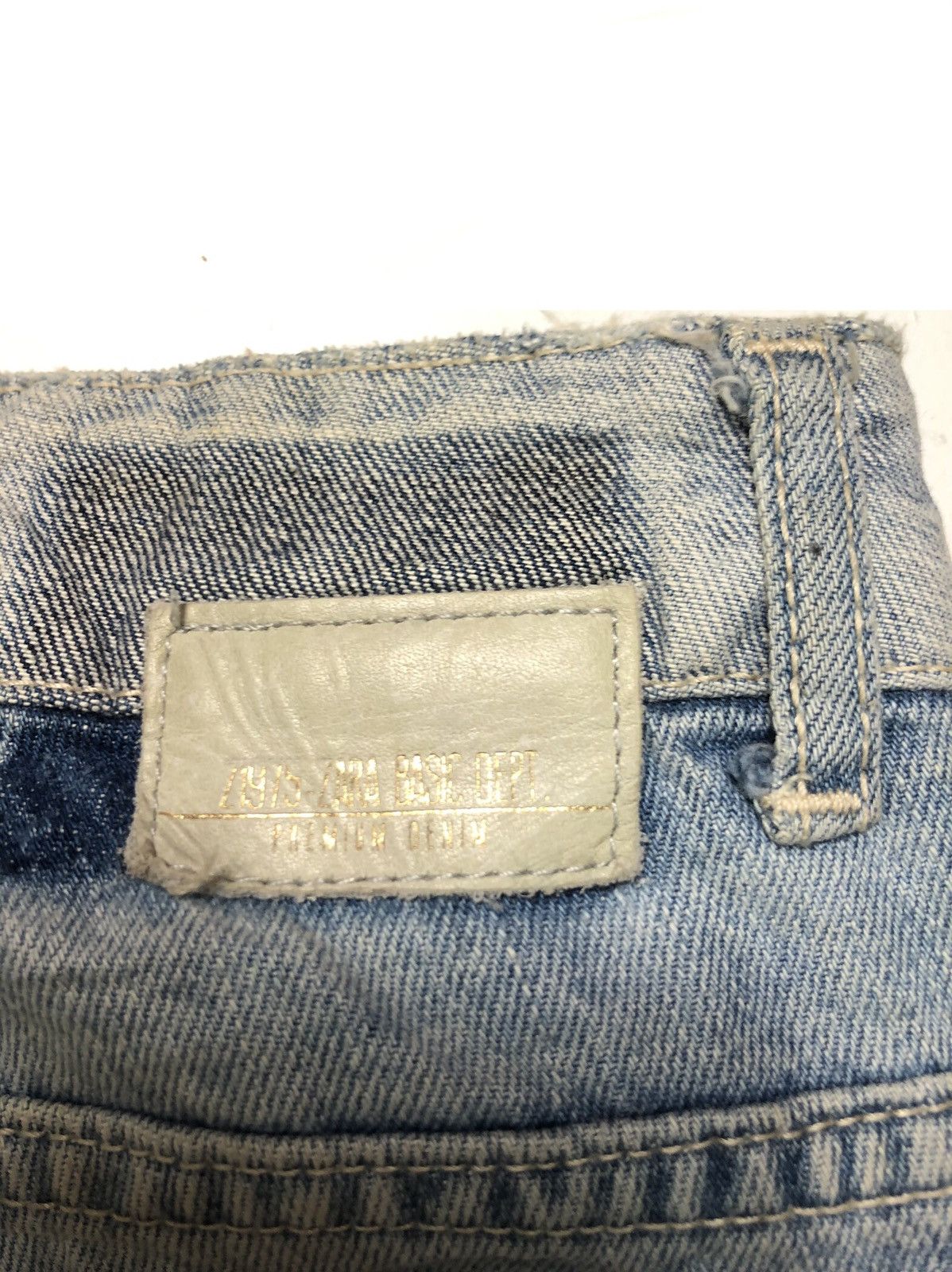 Vintage × Zara VINTAGE ZARA BASIC DEPT DISTRESSED BLUE WASH DENIM Size US 35 - 12 Thumbnail