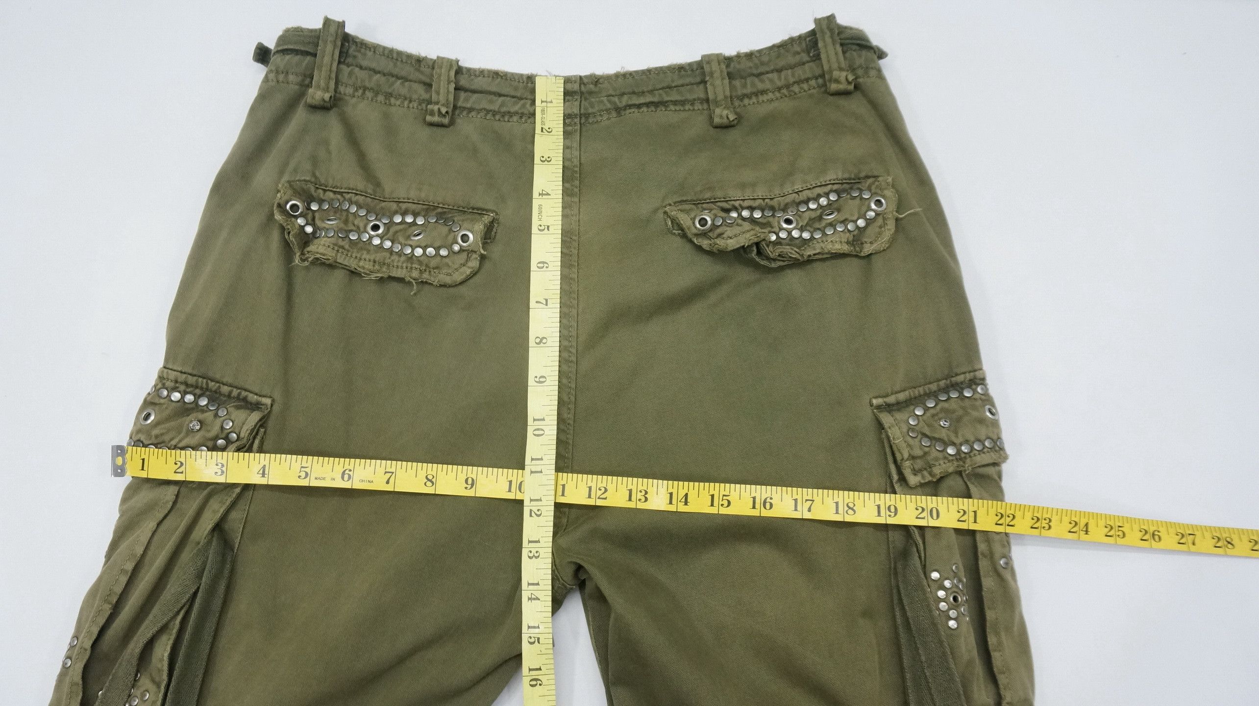 Japanese Brand VTG 🔥 MANGROVE Japan Distressed Studded Bondage Cargo Pant Size US 34 / EU 50 - 19 Thumbnail