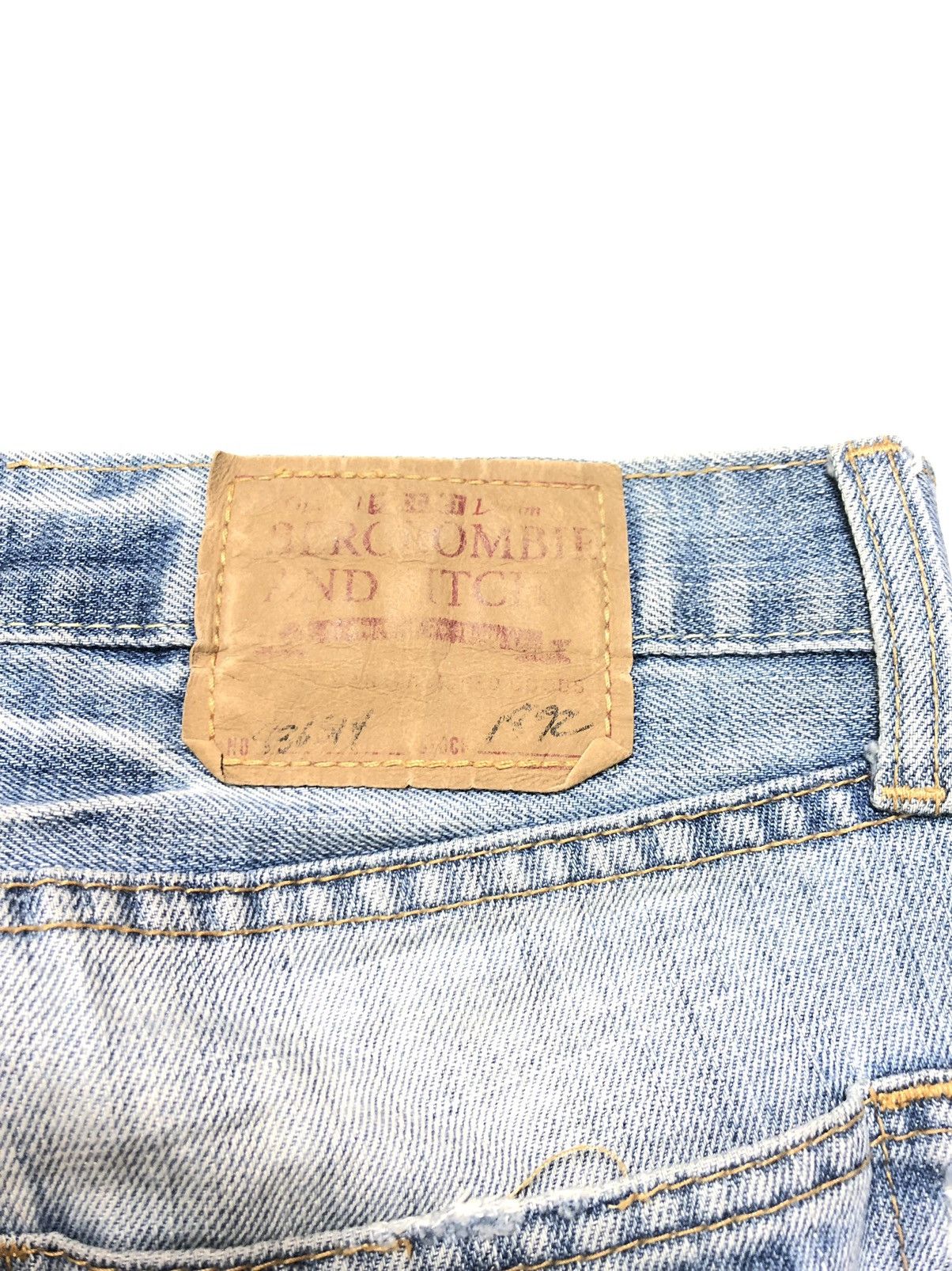 Abercrombie & Fitch × Vintage VINTAGE A&F LIGHT BLUE WASH DISTRESSED DENIM Size US 32 / EU 48 - 11 Thumbnail