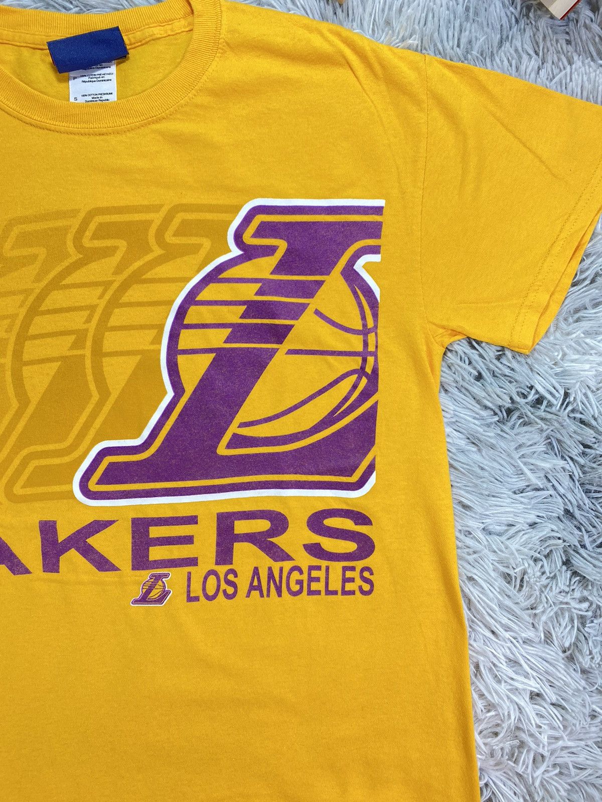NBA × Vintage Vintage Laker Los Angeles T shirt Size S Size US S / EU 44-46 / 1 - 2 Thumbnail