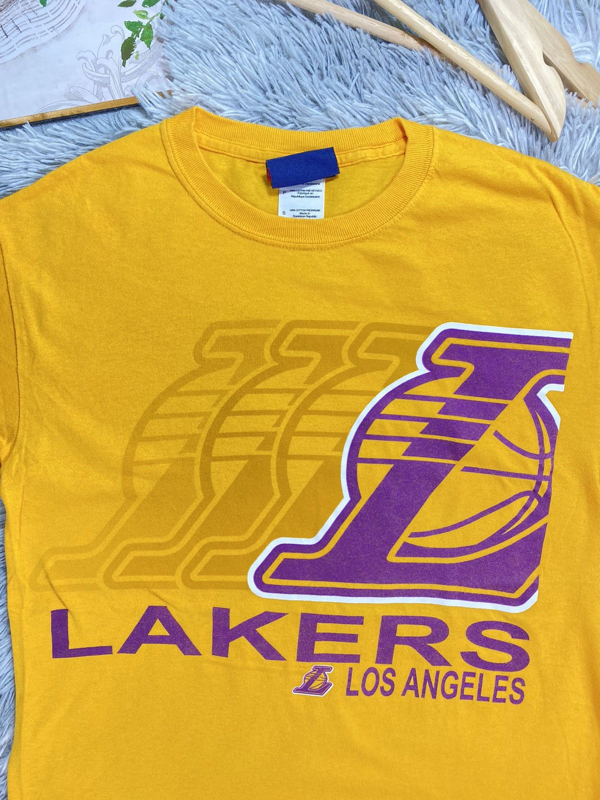 NBA × Vintage Vintage Laker Los Angeles T shirt Size S Size US S / EU 44-46 / 1 - 3 Thumbnail