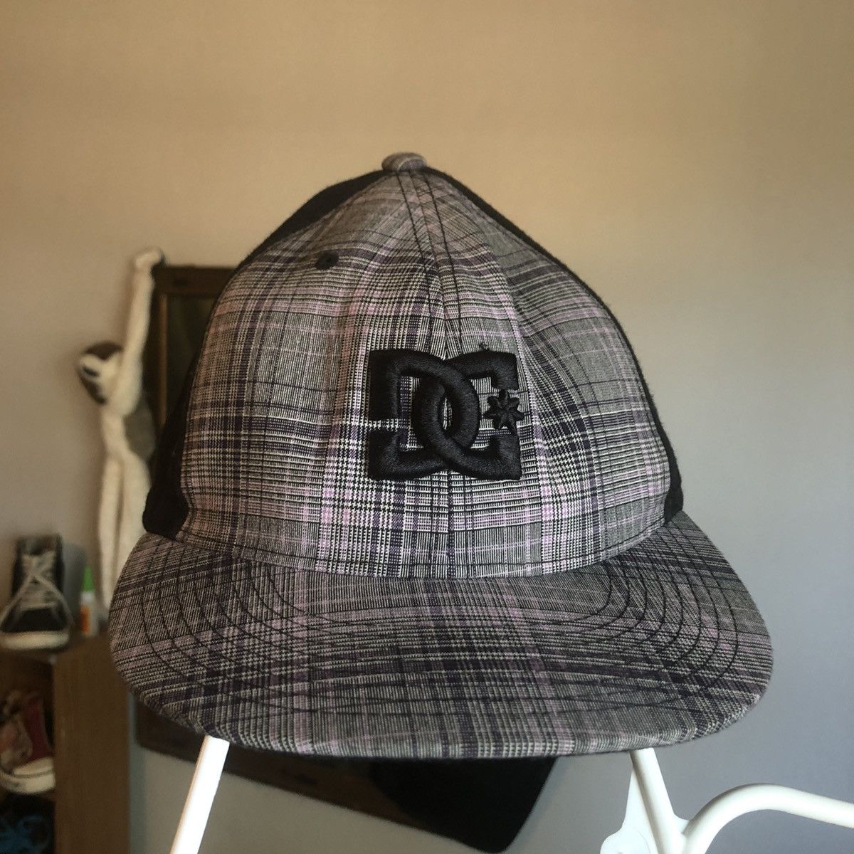 DC Vintage 2000s Y2K DC Shoe Co Sample Check Fitted Hat 7 1/2 Size ONE SIZE - 1 Thumbnail