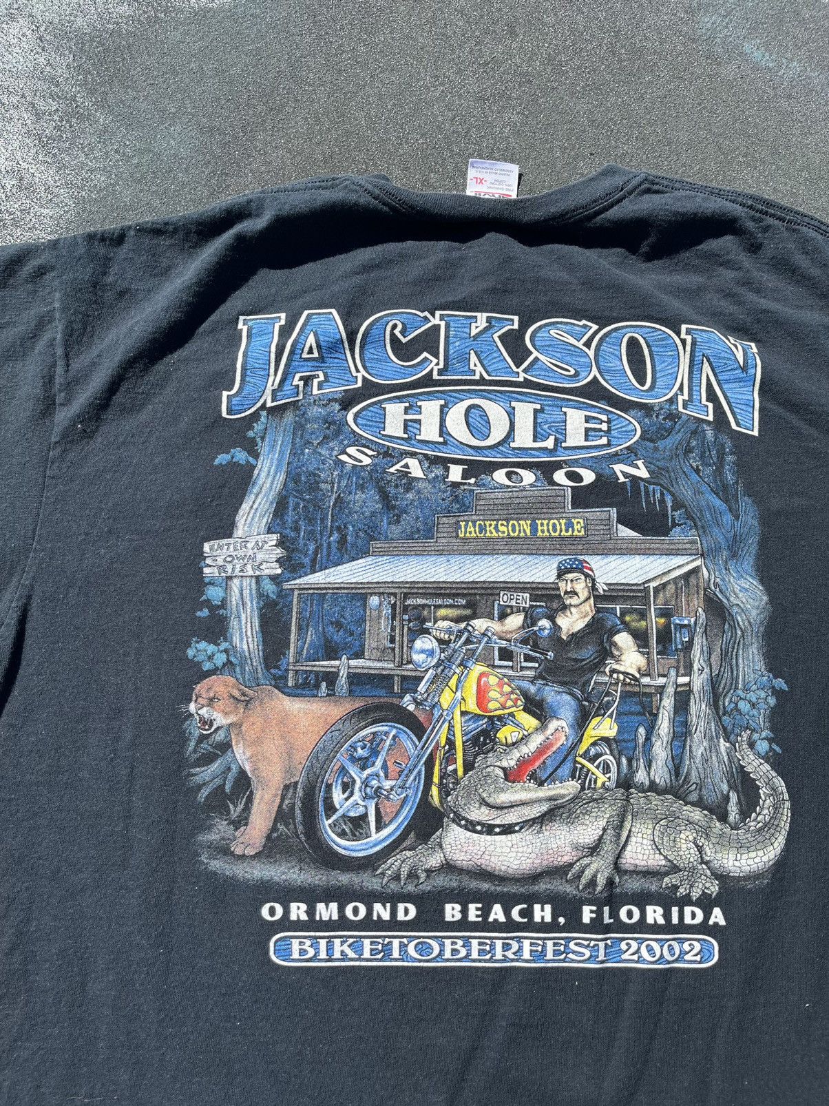 Anvil × Vintage VINTAGE JACKSON HOLE SALOON 2002 BIKETOBERFEST PANTHER TEE Size US XL / EU 56 / 4 - 2 Thumbnail