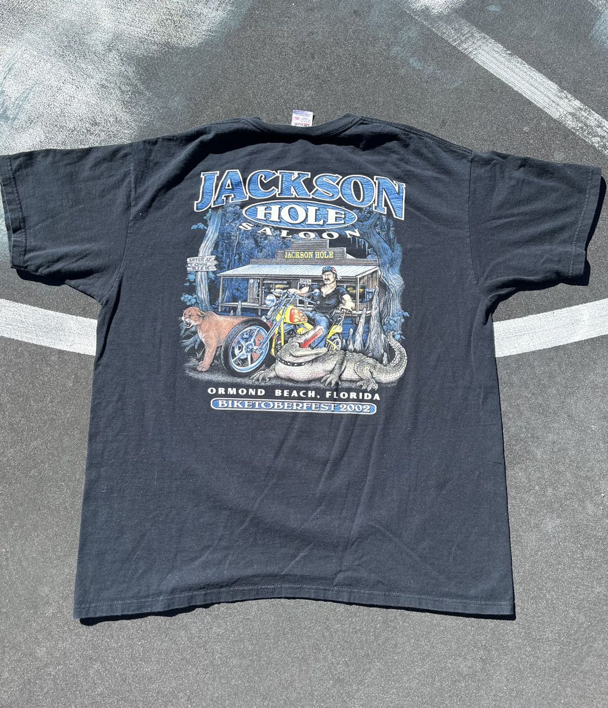 Anvil × Vintage VINTAGE JACKSON HOLE SALOON 2002 BIKETOBERFEST PANTHER TEE Size US XL / EU 56 / 4 - 4 Thumbnail