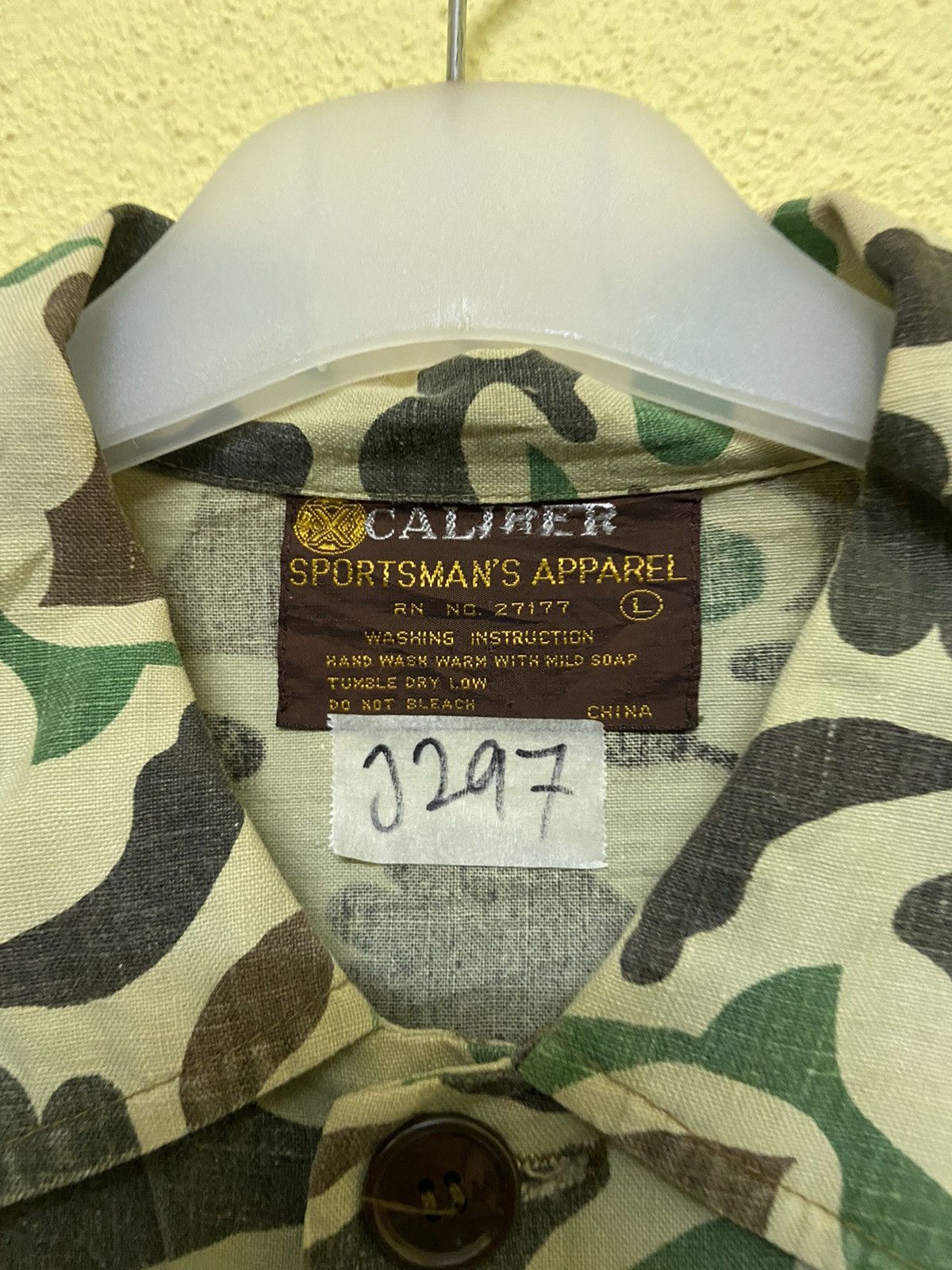 Vintage VINTAGE CAMOUFLAGE ARMY JACKET Size US L / EU 52-54 / 3 - 3 Thumbnail