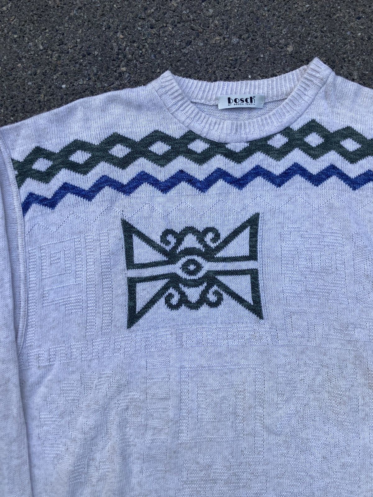 Vintage Vintage Knitted Egypt Hieroglyphs Sweater Made in Italy Size US M / EU 48-50 / 2 - 3 Thumbnail