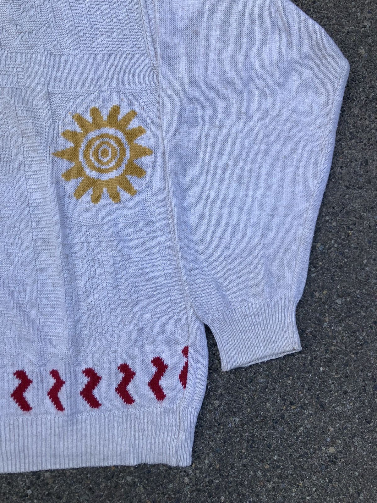 Vintage Vintage Knitted Egypt Hieroglyphs Sweater Made in Italy Size US M / EU 48-50 / 2 - 4 Thumbnail