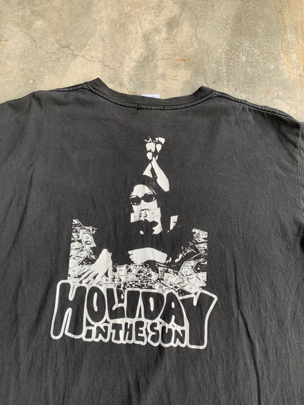 Vintage Thrashed Faded Vintage Movie Holiday In the Sun tee Size US L / EU 52-54 / 3 - 2 Thumbnail