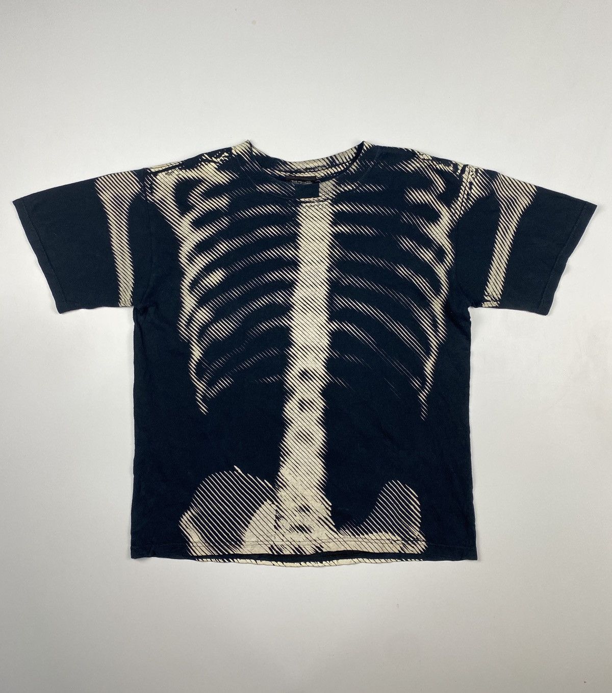 Band Tees × Nirvana Fender Overprint Guitar Bones Horror Gothic Size US L / EU 52-54 / 3 - 1 Thumbnail