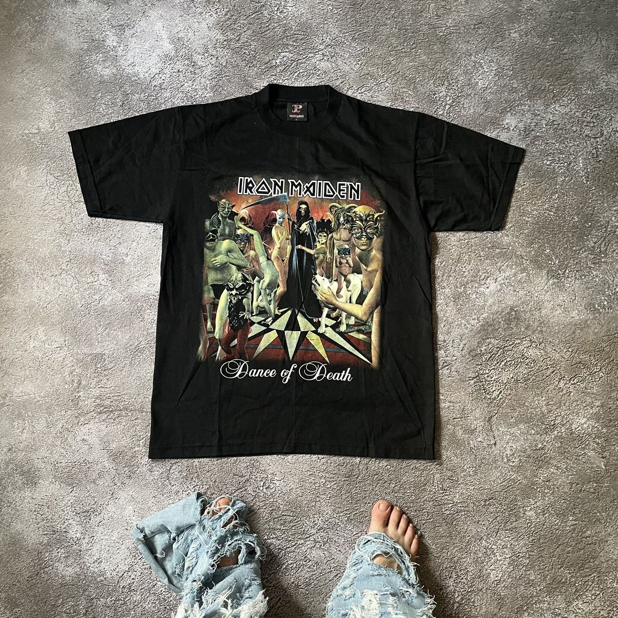 Band Tees Vintage 90s IRON MAIDEN Face Blood DEAD Creepy Horror Tee Size US XL / EU 56 / 4 - 1 Thumbnail