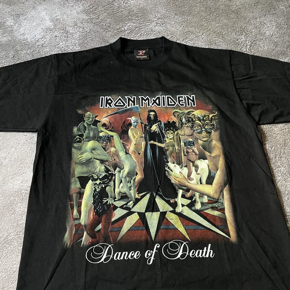 Band Tees Vintage 90s IRON MAIDEN Face Blood DEAD Creepy Horror Tee Size US XL / EU 56 / 4 - 5 Thumbnail