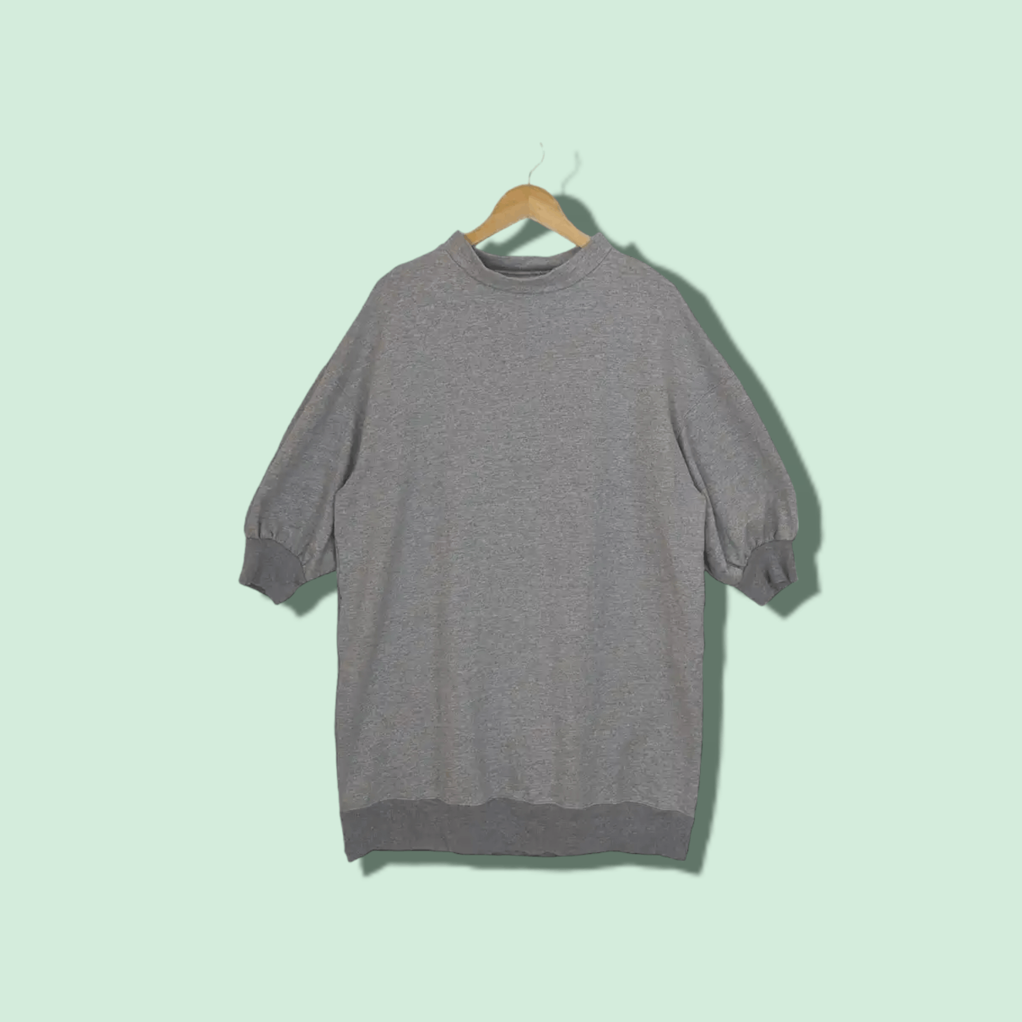 Japanese Brand BEARSLEY Short Sleeve Jumper Sweatshirt Size ONE SIZE - 1 Thumbnail