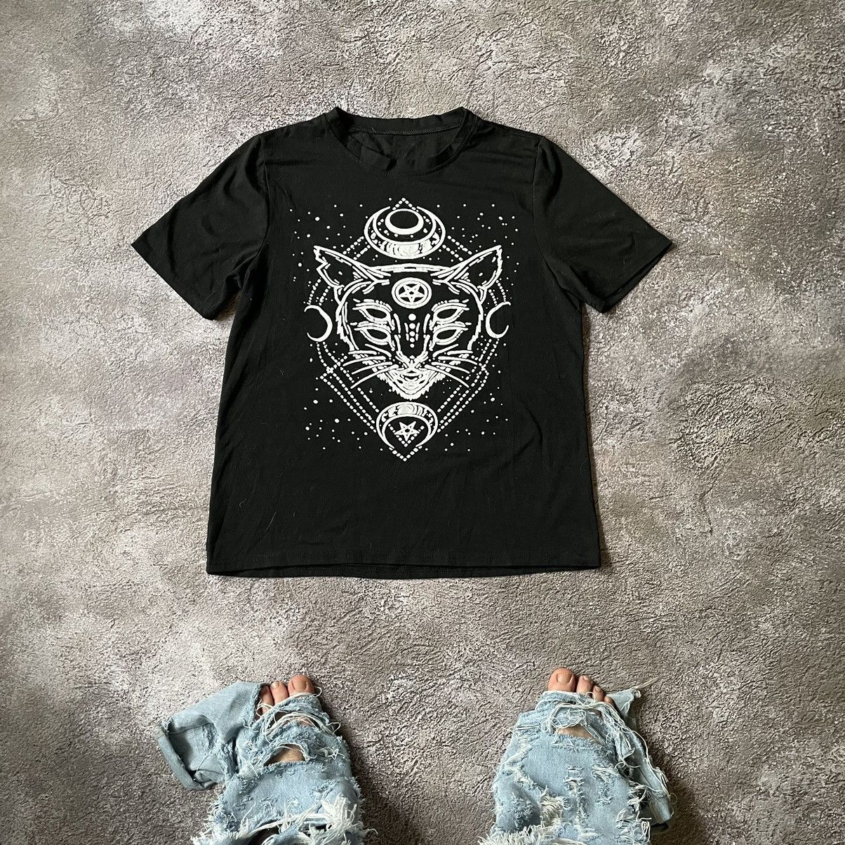 Vintage Vintage Y2K Occult Cat Graphic Tee Dark Grunge Streetwear M Size US M / EU 48-50 / 2 - 1 Thumbnail