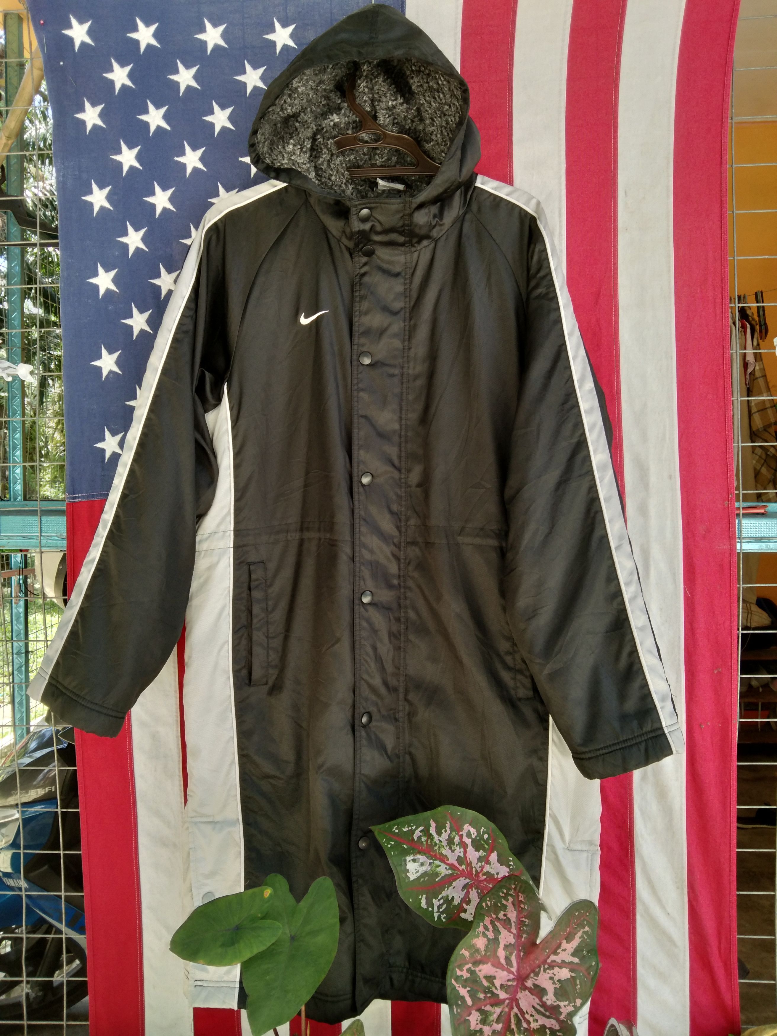 Nike × Sports Specialties NIKE BIG SWOOSH HOODIE SHERPA PARKA LONG JACKET Size US L / EU 52-54 / 3 - 3 Thumbnail