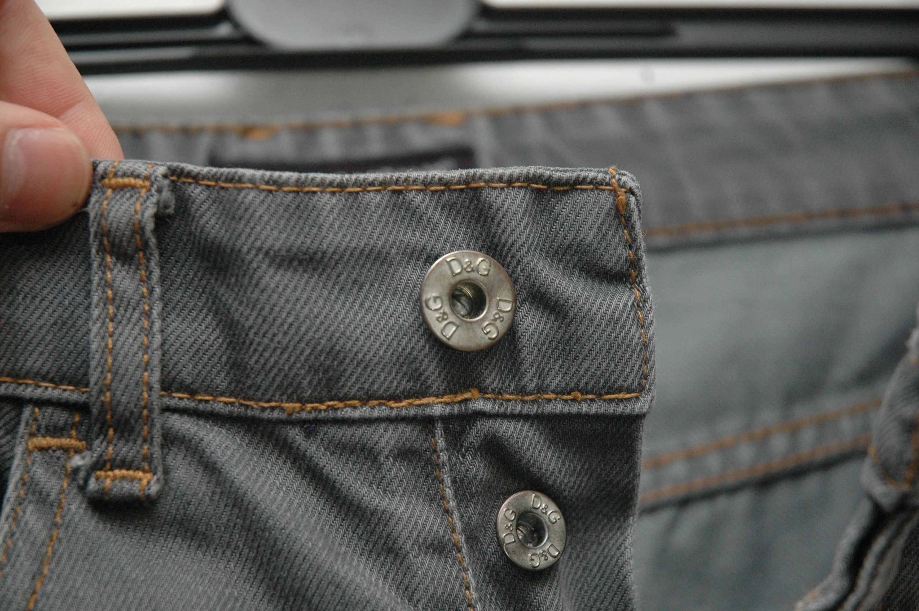 Dolce & Gabbana Vintage Dolce Gabbana Distressed Denim Made in Italy Size US 31 - 12 Thumbnail