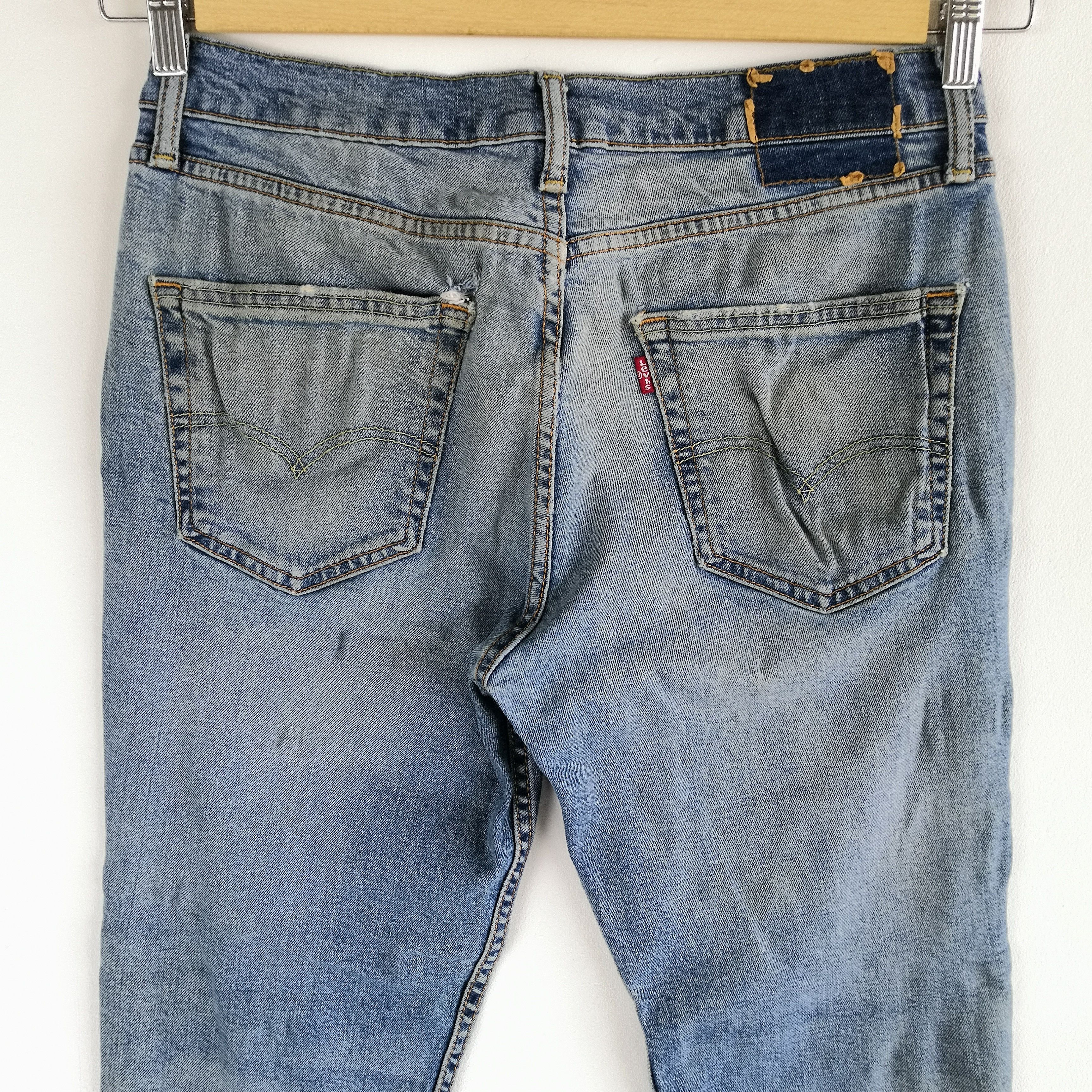 Levi's Vintage Levis Jeans Light Blue Levi's 550 Faded Blue Denim Size US 32 / EU 48 - 7 Thumbnail