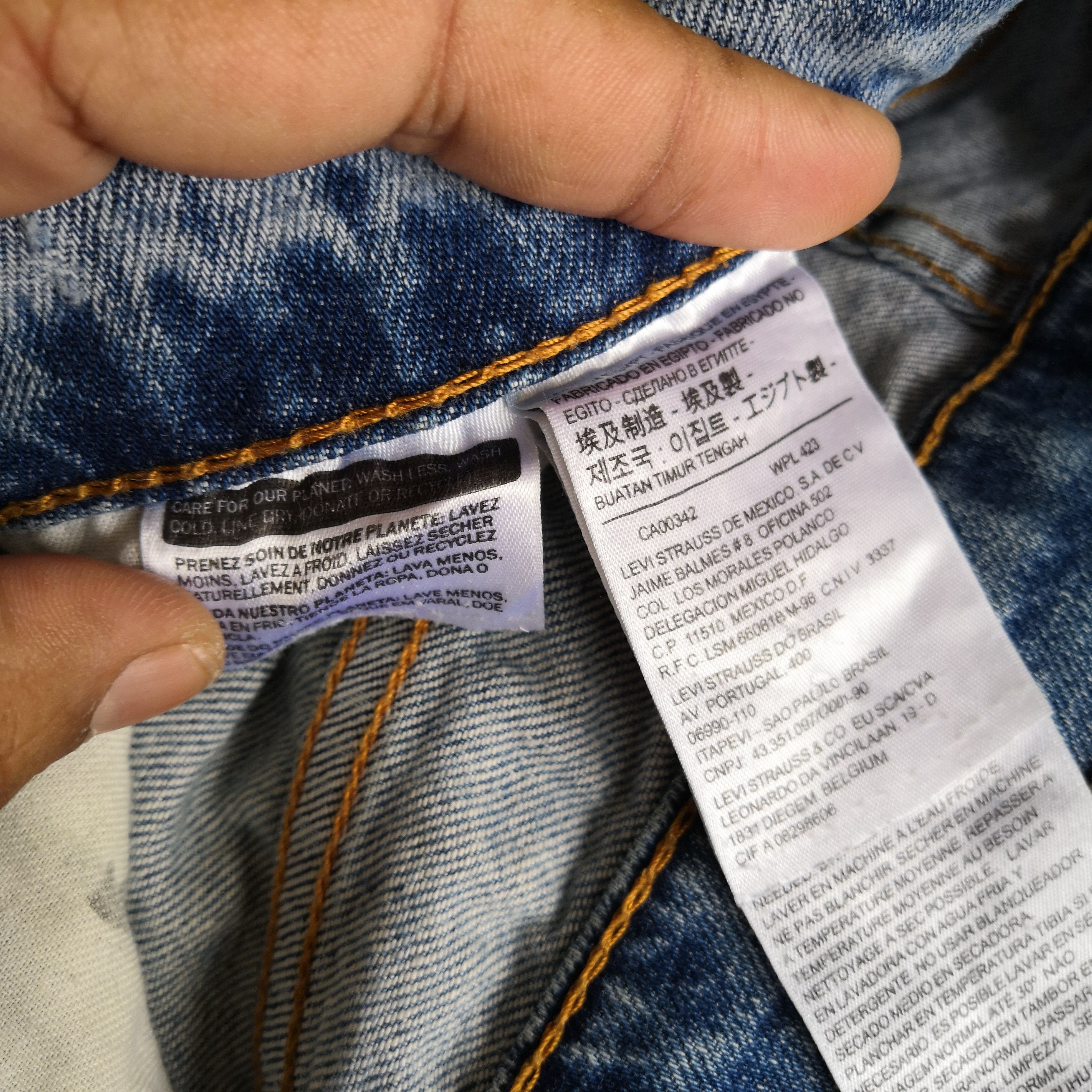 Levi's Vintage Levis Jeans Light Blue Levi's 550 Faded Blue Denim Size US 32 / EU 48 - 13 Thumbnail