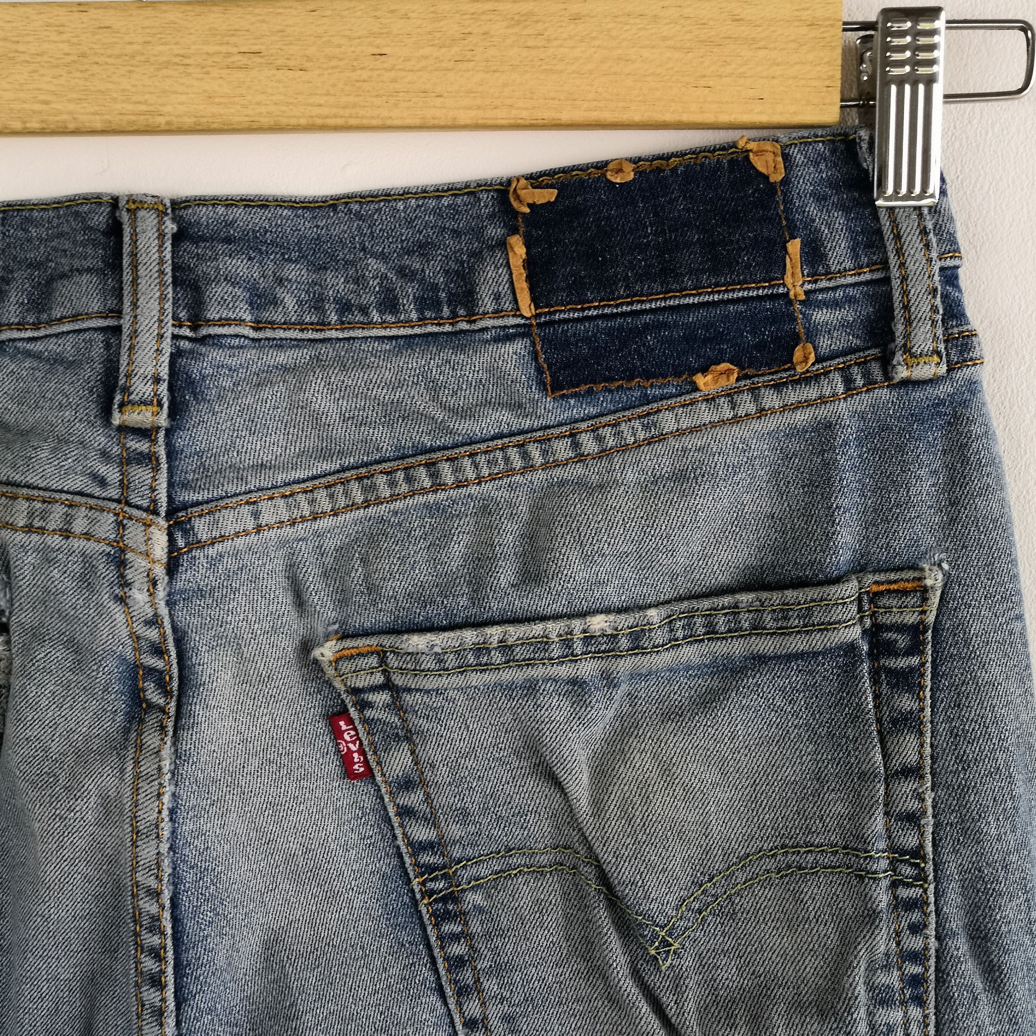 Levi's Vintage Levis Jeans Light Blue Levi's 550 Faded Blue Denim Size US 32 / EU 48 - 8 Thumbnail