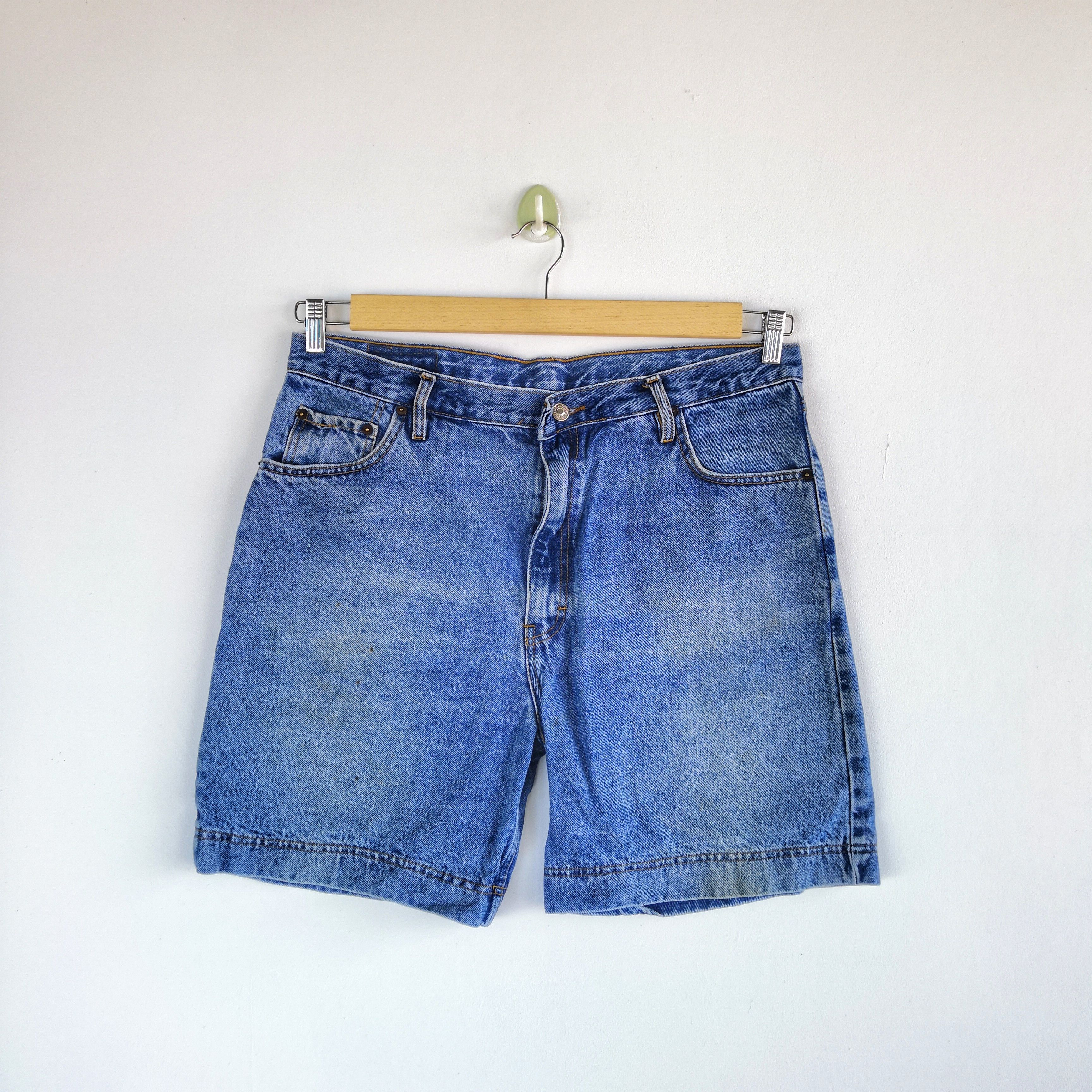 Levi's Vintage Levis 501 Jeans Levi's 501 Short Denim Pants Size US 34 / EU 50 - 1 Thumbnail