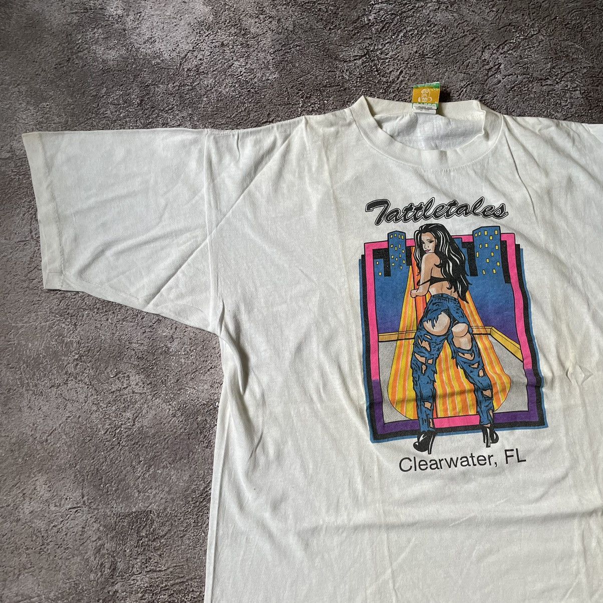 Vintage Vintage Y2K Sun Faded Graphic Tee Streetwear Skate Relaxed L Size US L / EU 52-54 / 3 - 4 Thumbnail