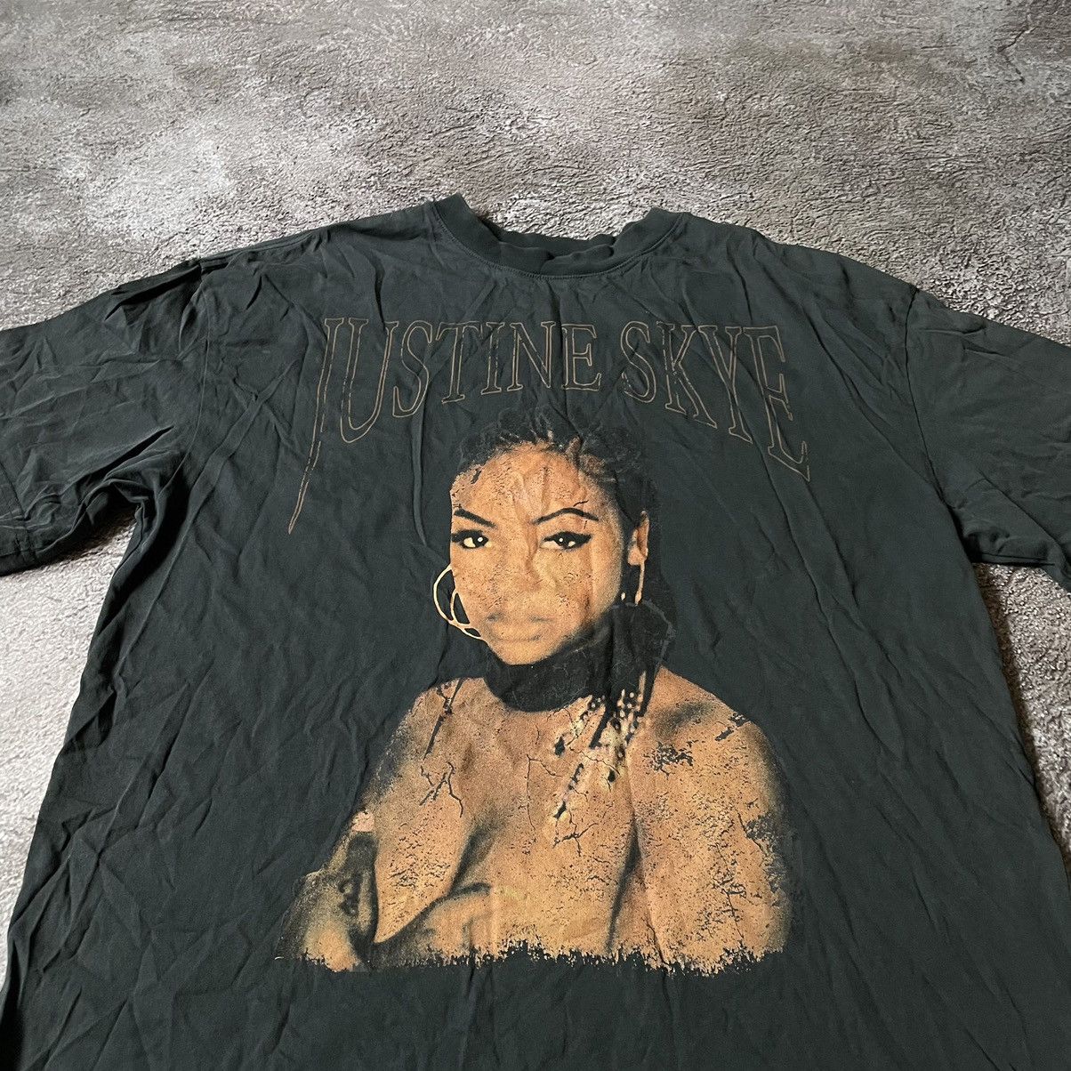 Vintage Vintage Y2K Justine Skye Graphic Tee Sun Faded Swag Baggy L Size US L / EU 52-54 / 3 - 1 Thumbnail