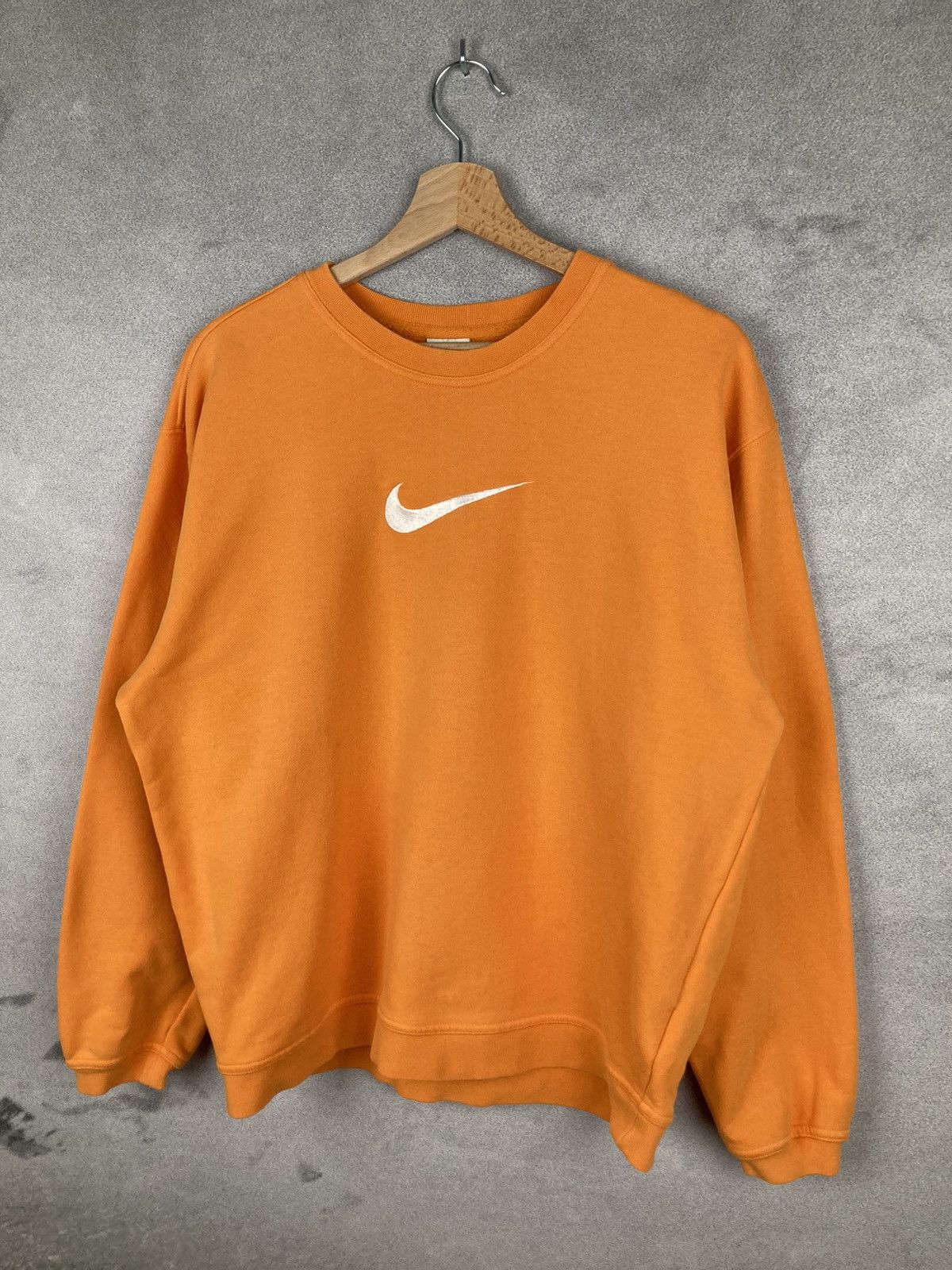 Nike Vintage Nike Center Swoosh Crewneck Embroidered Logo 90s Size US M / EU 48-50 / 2 - 2 Thumbnail