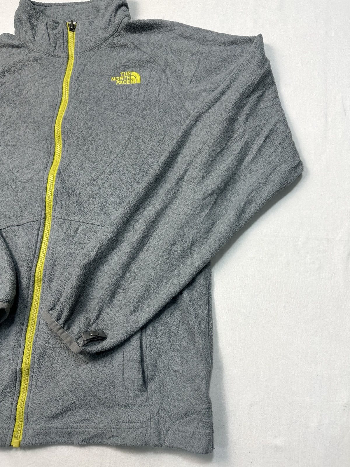 The North Face TNF outdoor fleece jacket for Boys XL or Men M Size US M / EU 48-50 / 2 - 3 Thumbnail