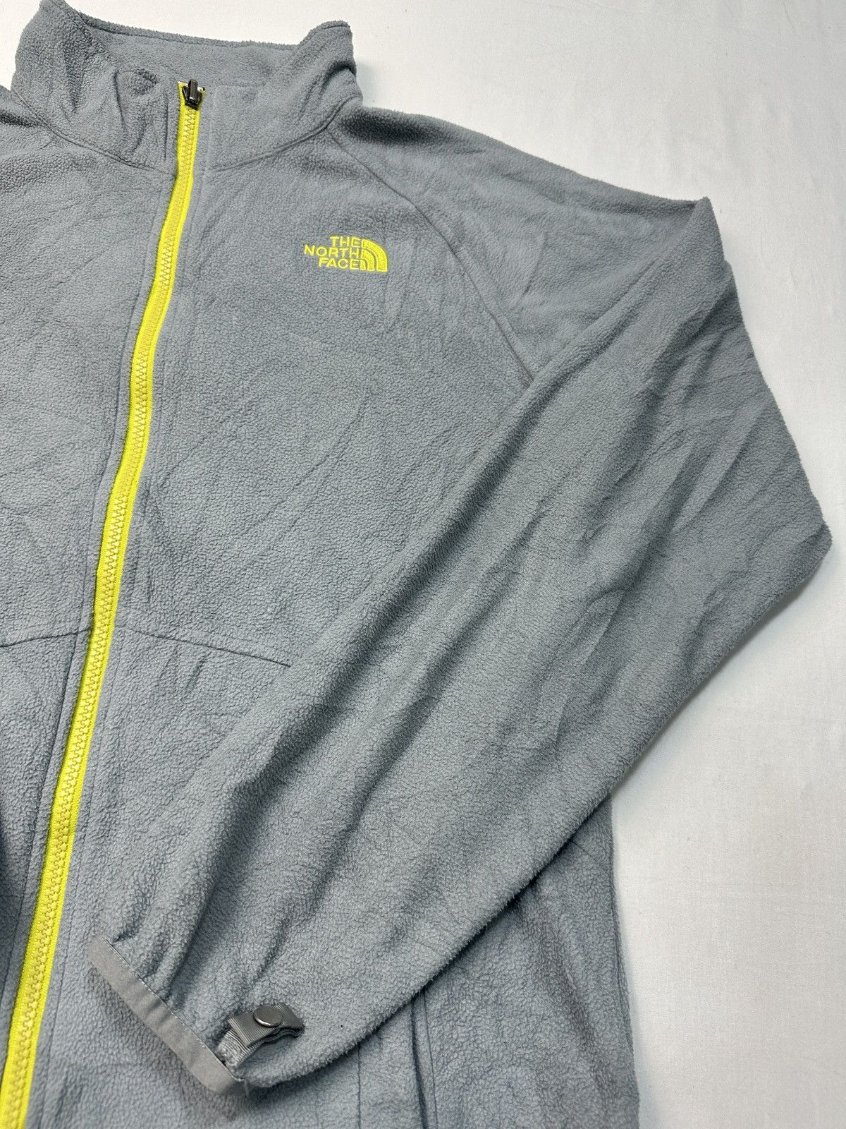 The North Face TNF outdoor fleece jacket for Boys XL or Men M Size US M / EU 48-50 / 2 - 4 Thumbnail