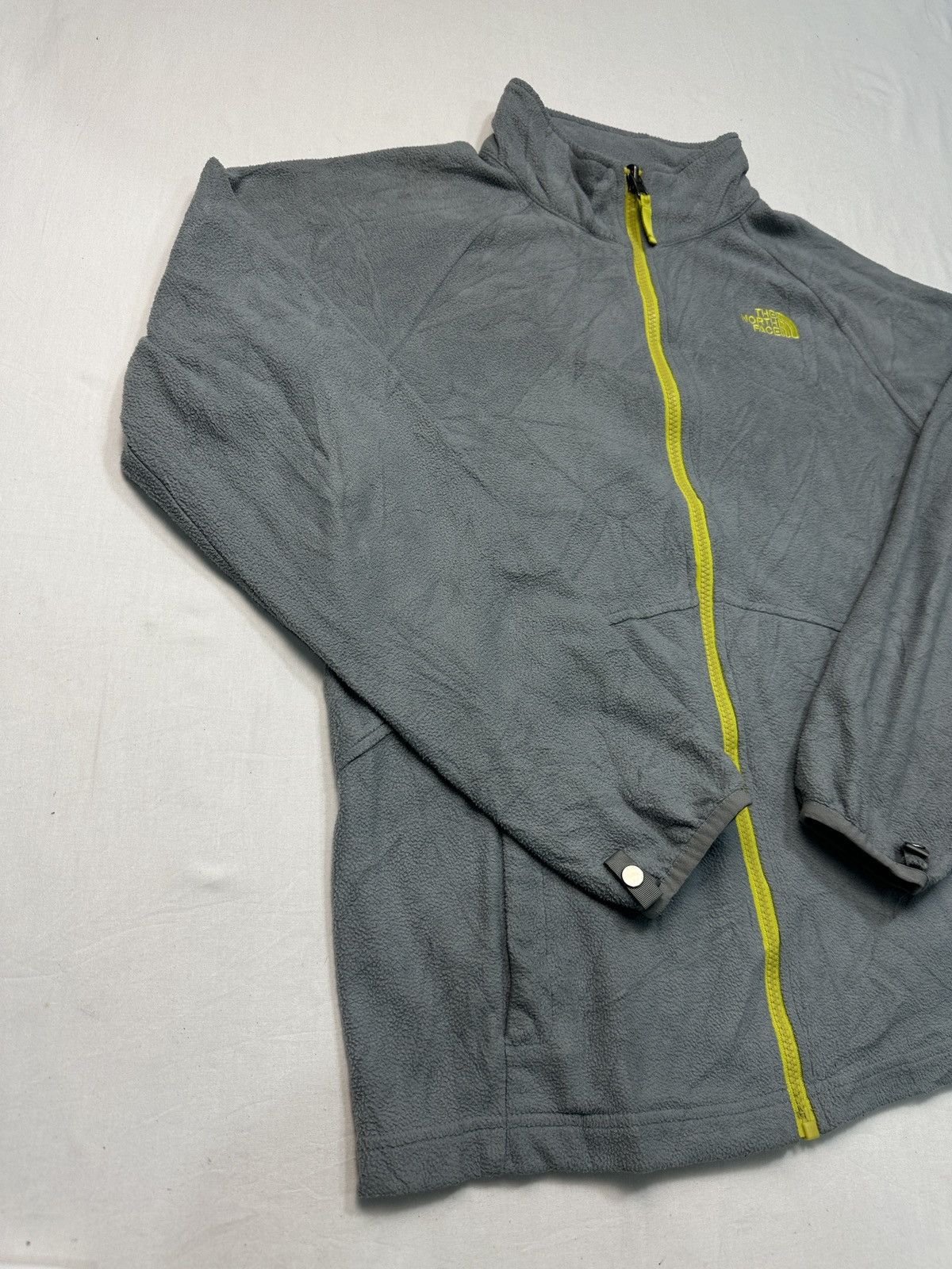 The North Face TNF outdoor fleece jacket for Boys XL or Men M Size US M / EU 48-50 / 2 - 6 Thumbnail