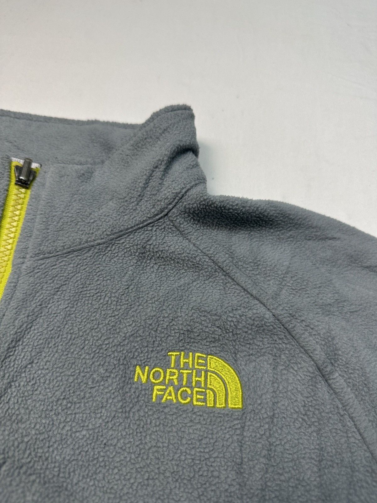 The North Face TNF outdoor fleece jacket for Boys XL or Men M Size US M / EU 48-50 / 2 - 5 Thumbnail