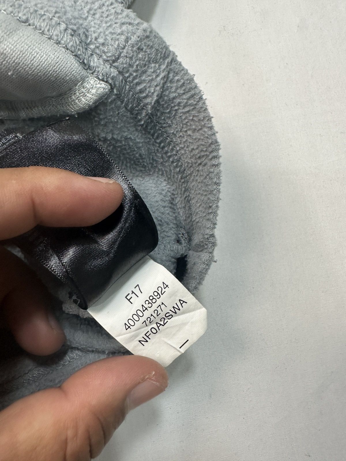 The North Face TNF outdoor fleece jacket for Boys XL or Men M Size US M / EU 48-50 / 2 - 16 Thumbnail