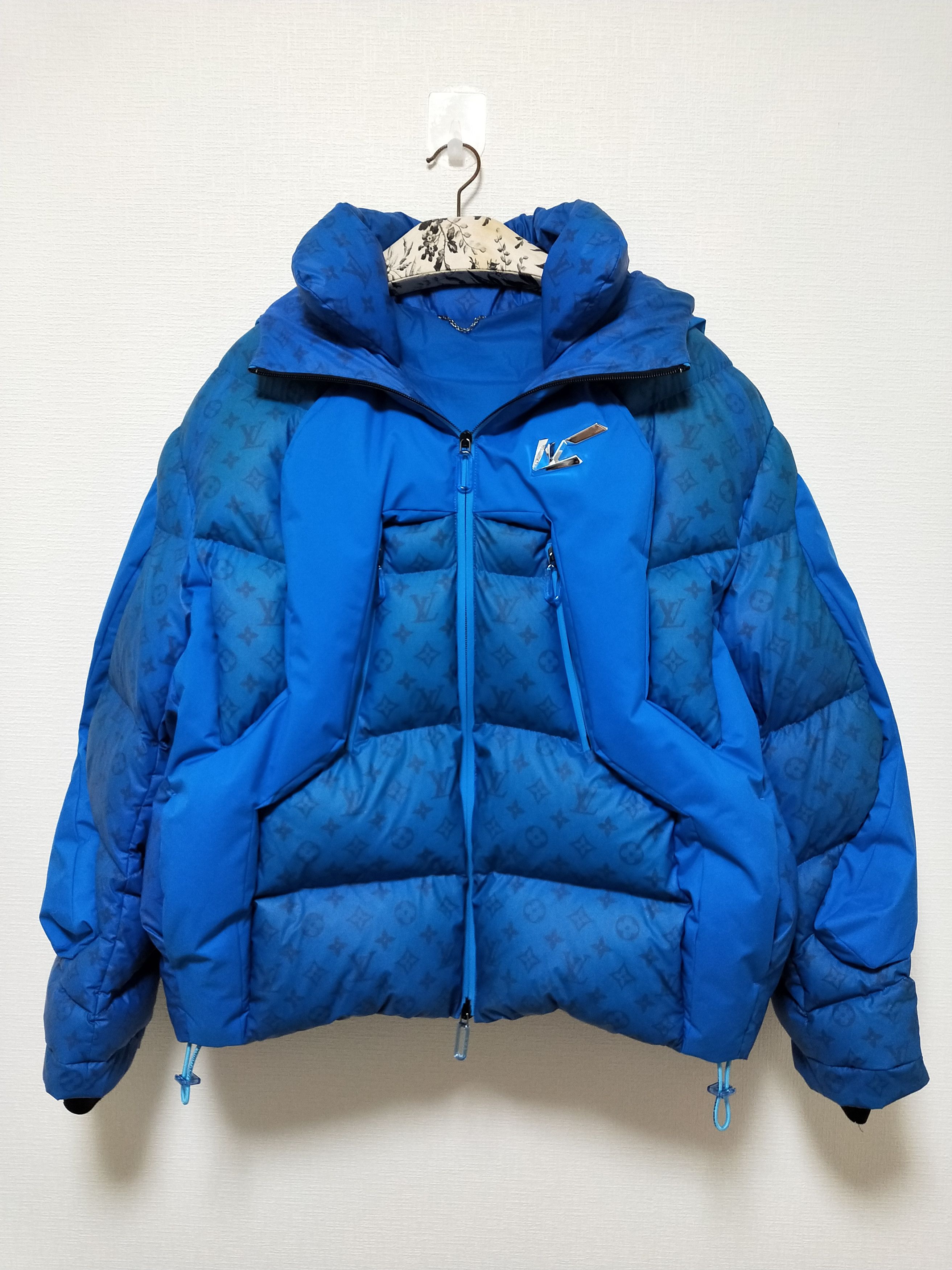 Louis Vuitton 2019 Reflective 2054 Puffer Coat - Outerwear, Clothing