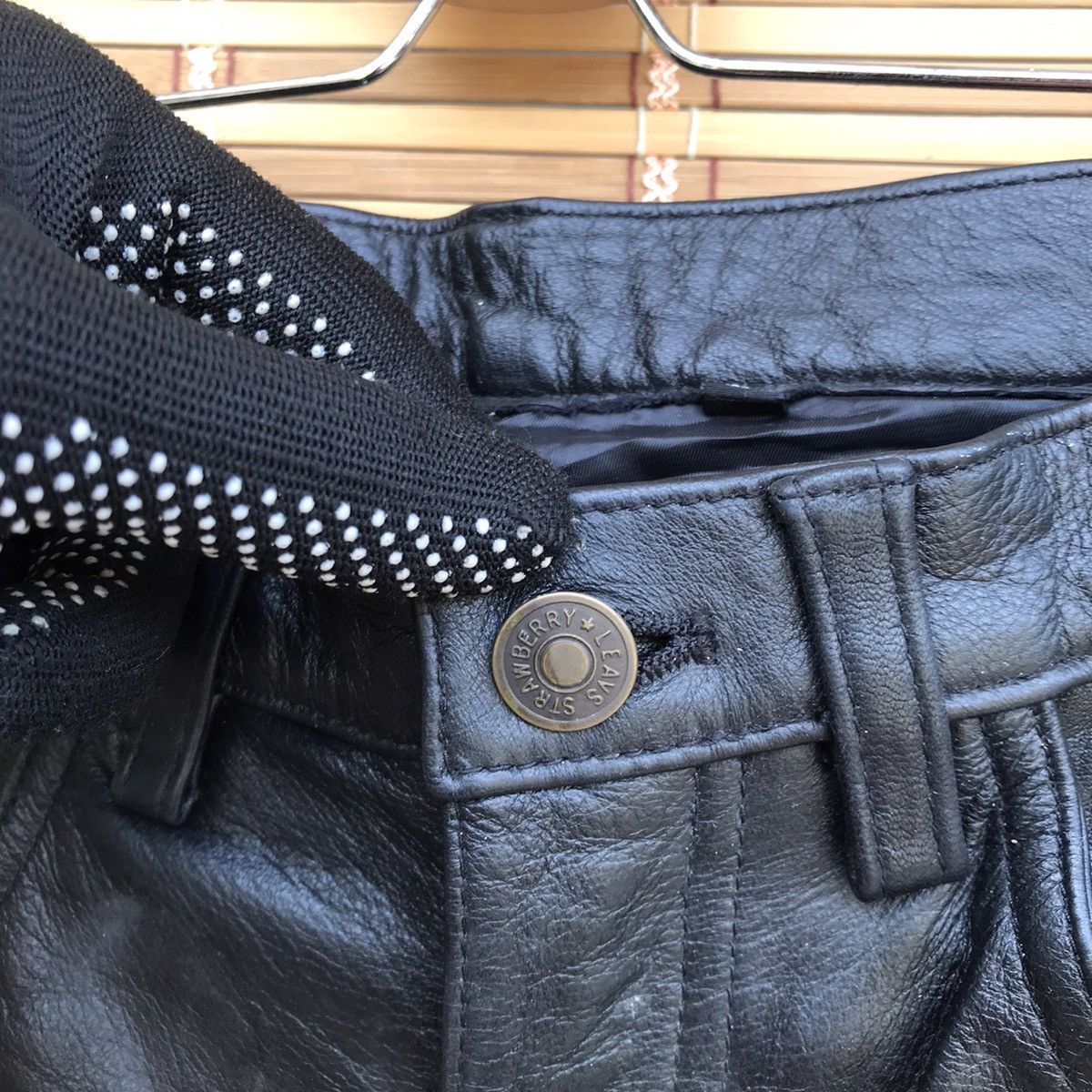Branded Leather × Japanese Brand Archival leather pant by strawberry leaves japan waist 27 Size US 27 - 9 Thumbnail