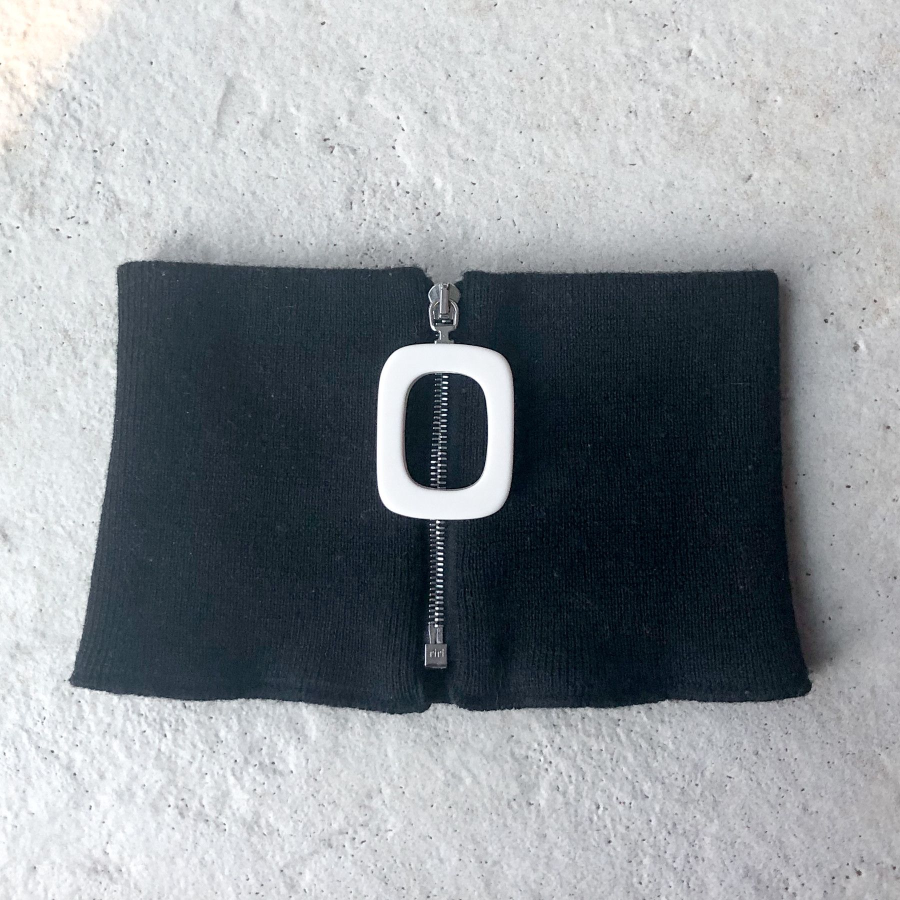 小物 ZIP NECKBAND /JW ANDERSON JW Anderson Zip Neckband Black | END. (US)